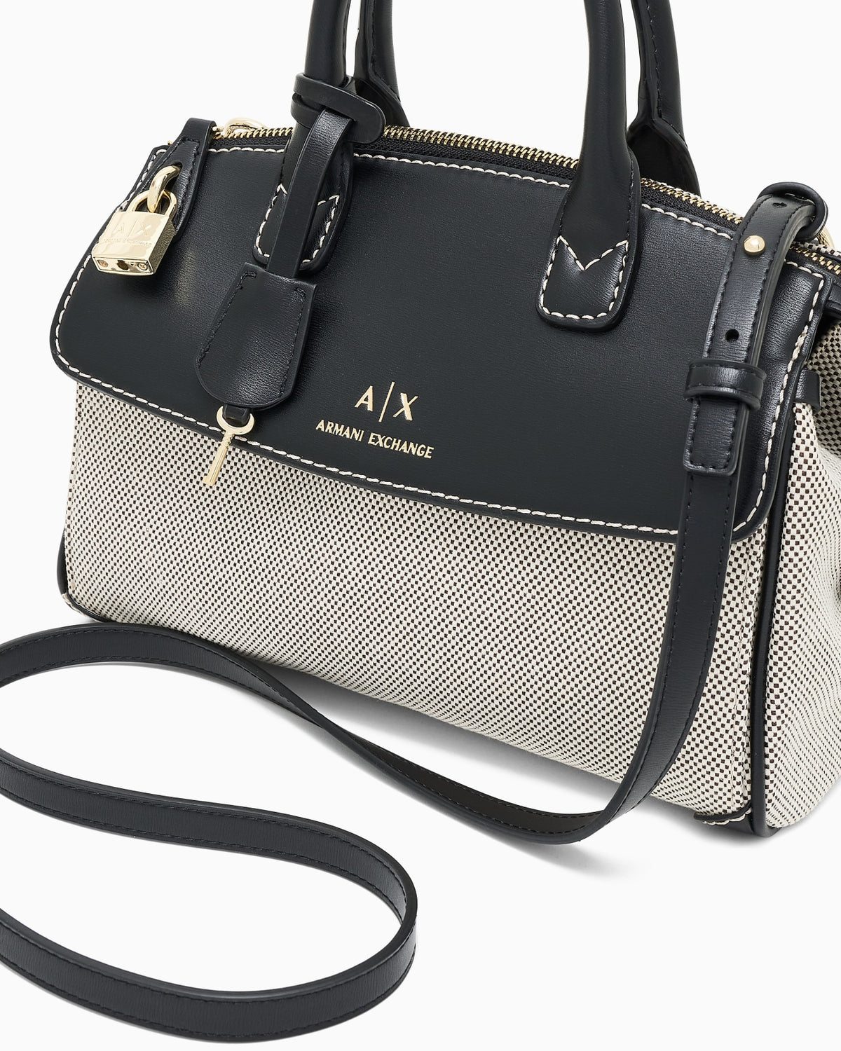 XW000307 AF12581/UC001 ARMANI EXCHANGE