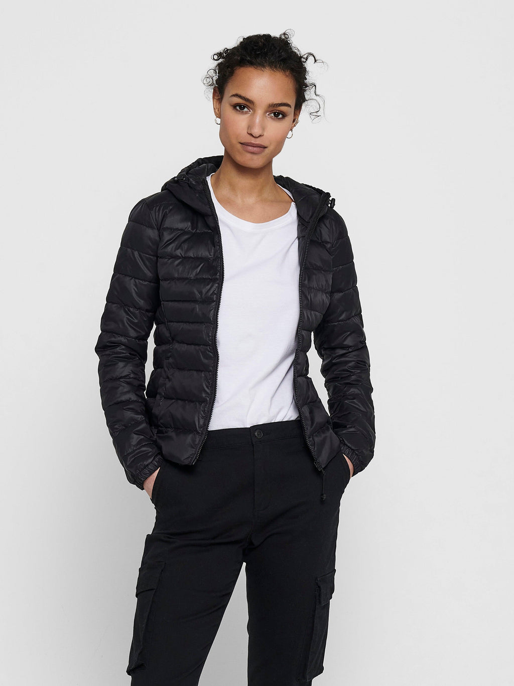 15156569/Black ONLY
