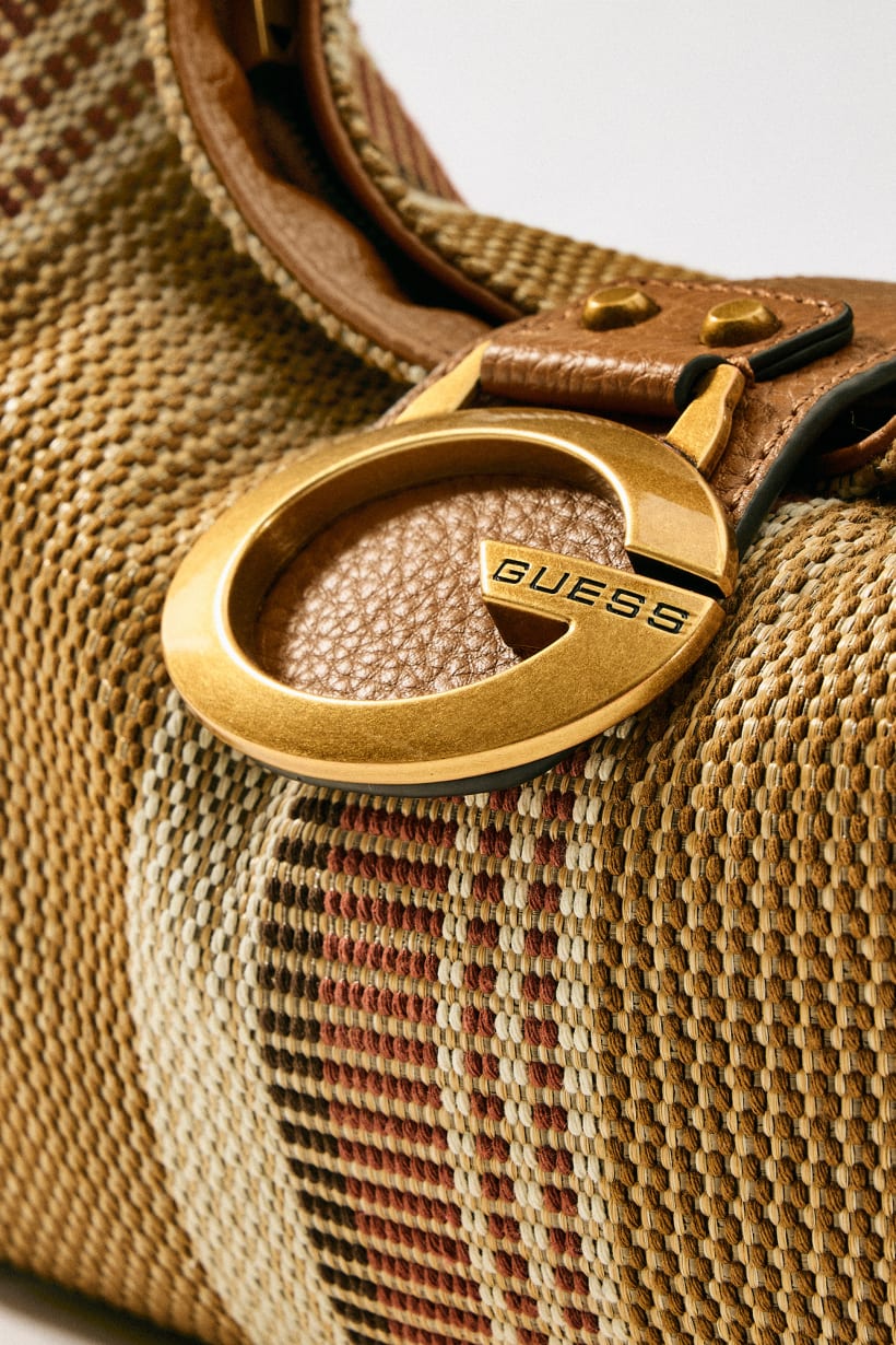 HWAB938180/CGM GUESS