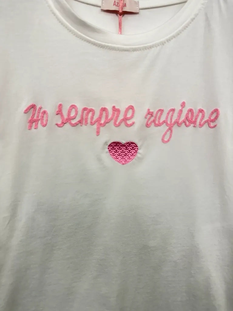 T-shirt con ricamo "ho sempre ragione" 