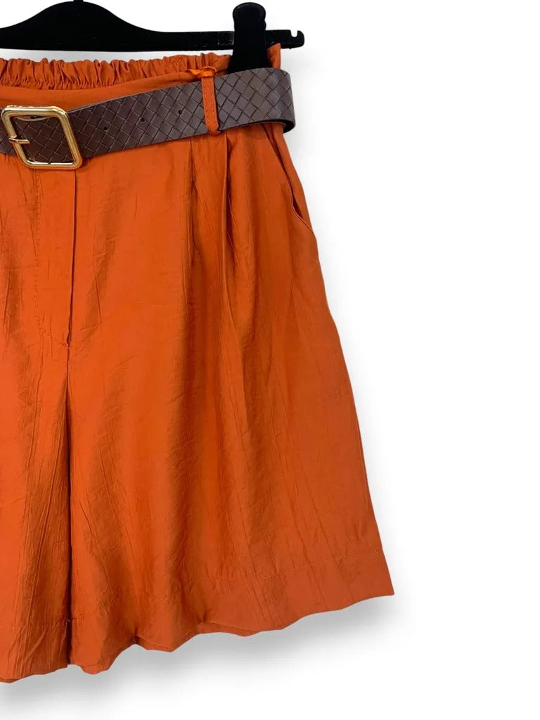 Bermuda in viscosa goffrata con elastico retro vita 