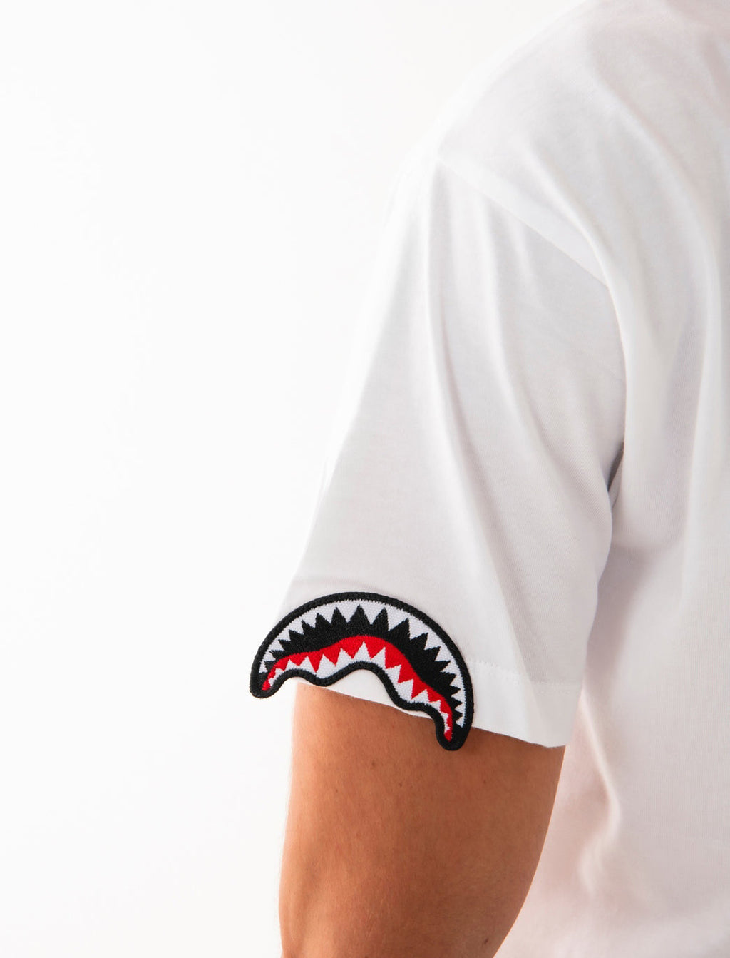 SHARKPATCHES NEW REGULAR TSHIRT WHT 