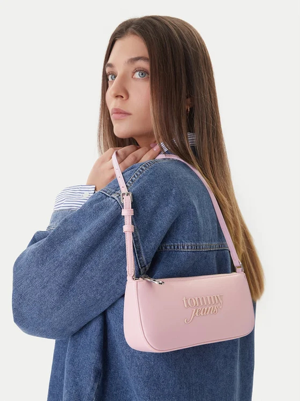 AW0AW18449/TOP TOMMY JEANS