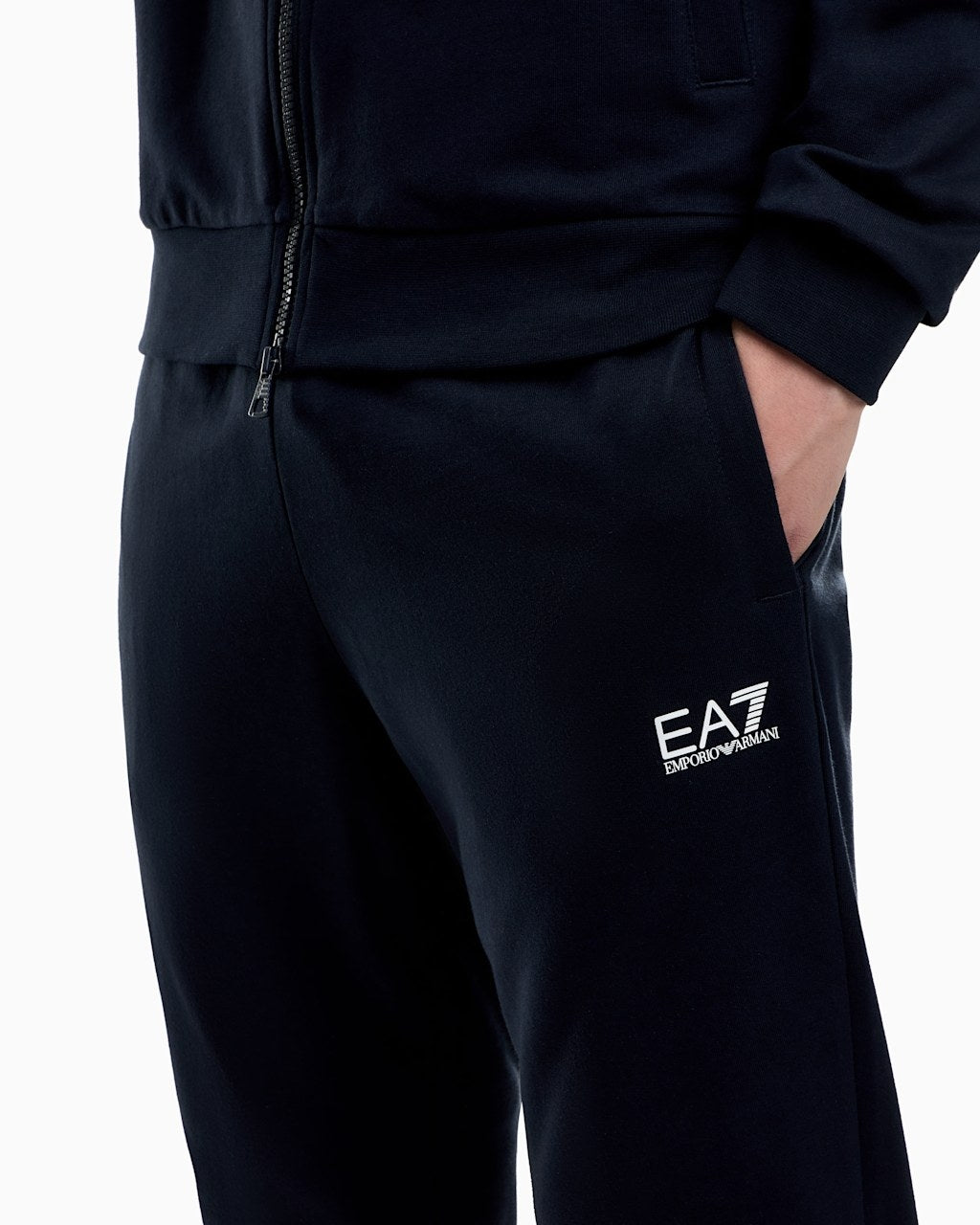 TRACKSUIT 