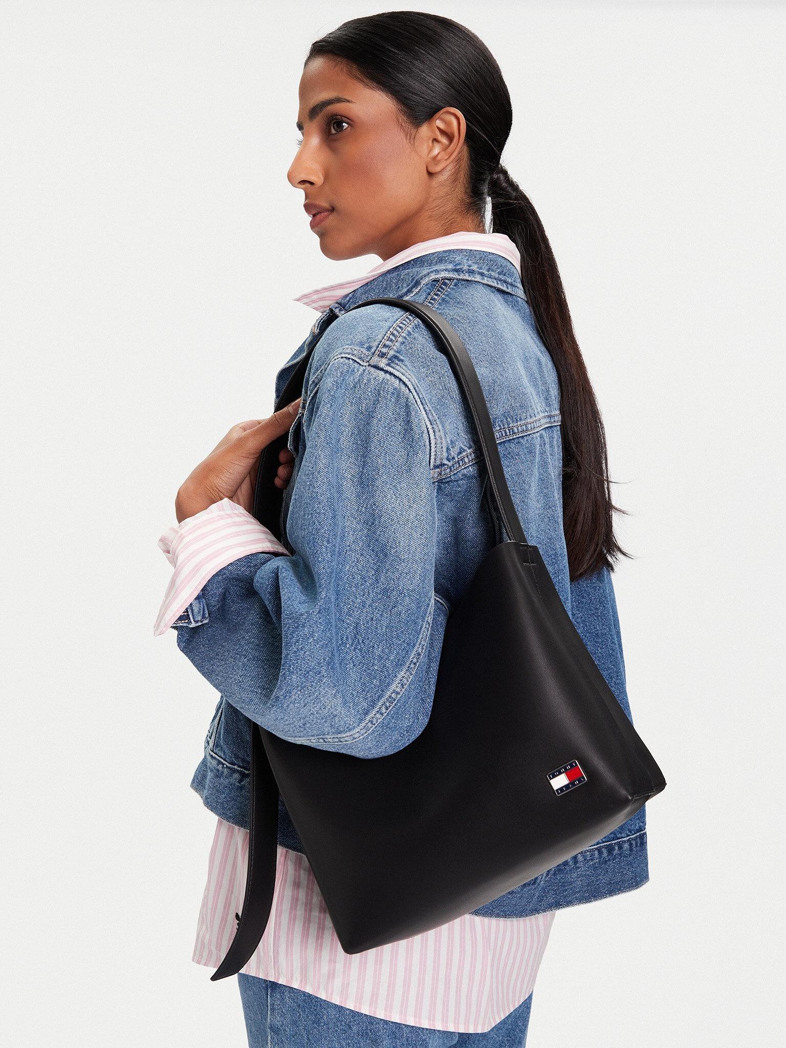TJW COOL HOBO BAG AW0AW17871/BDS TOMMY JEANS