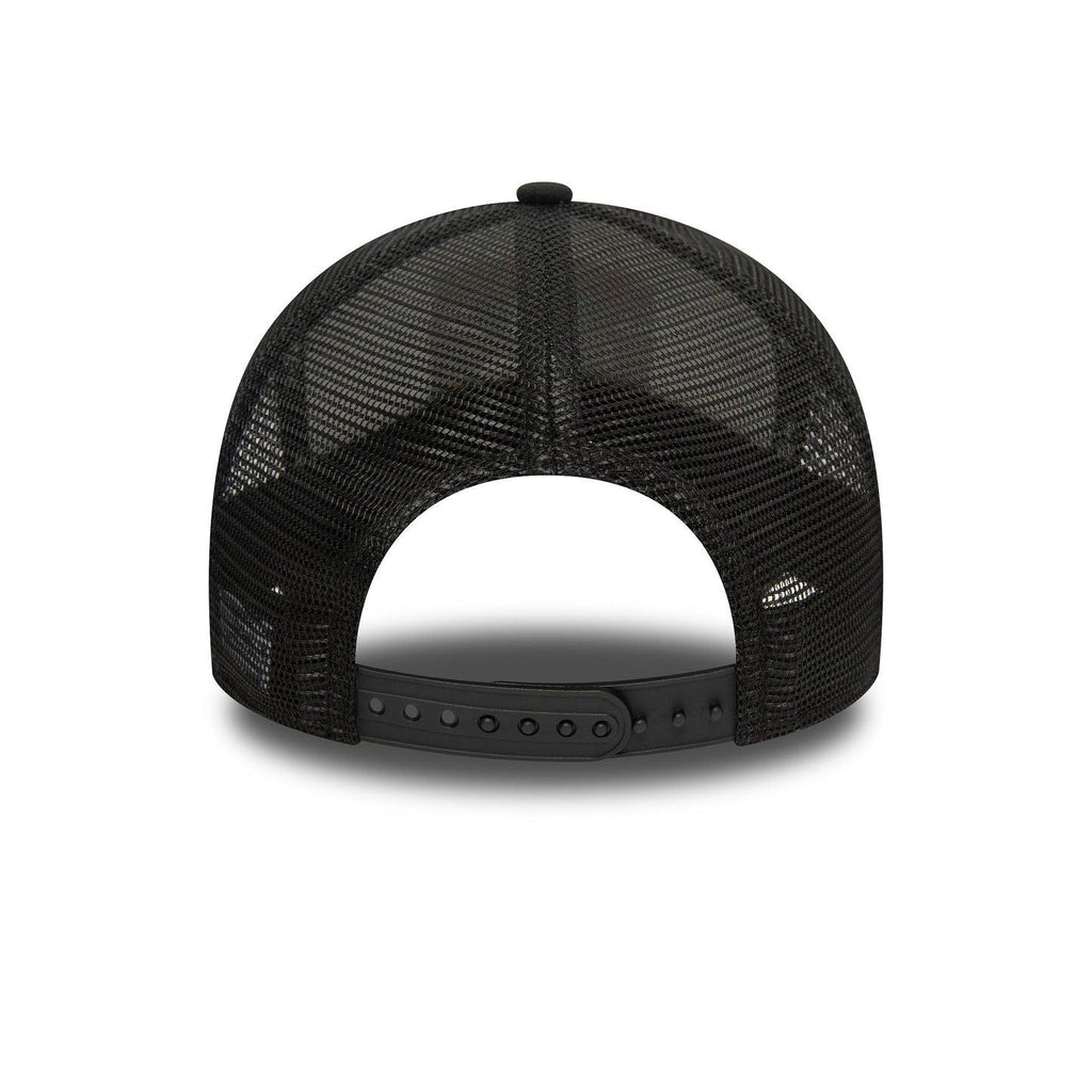 GRAPHIC PRINT TRUCKER NEWERA  BLK 