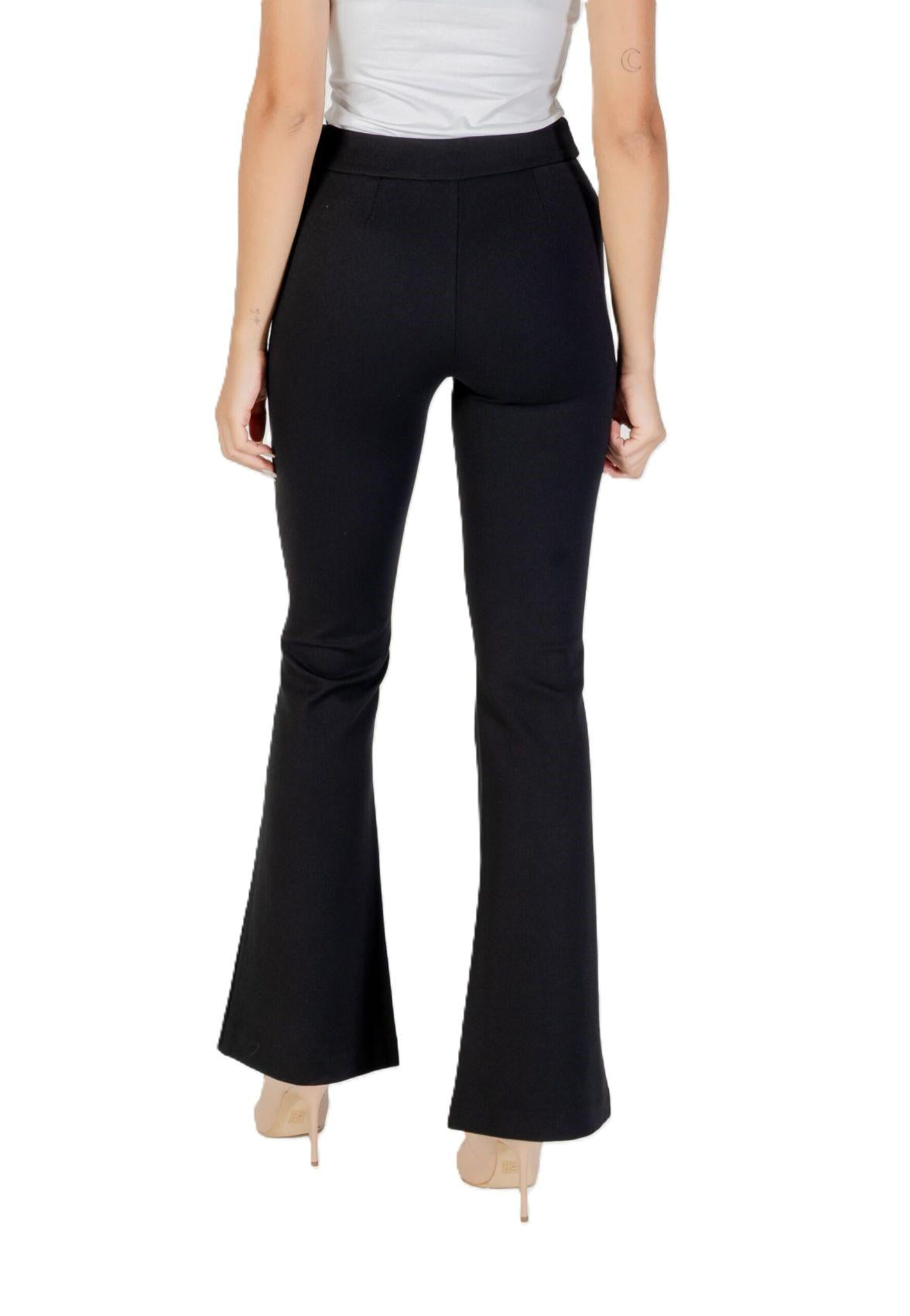 W5YB0IKCMU2/JBLK GUESS