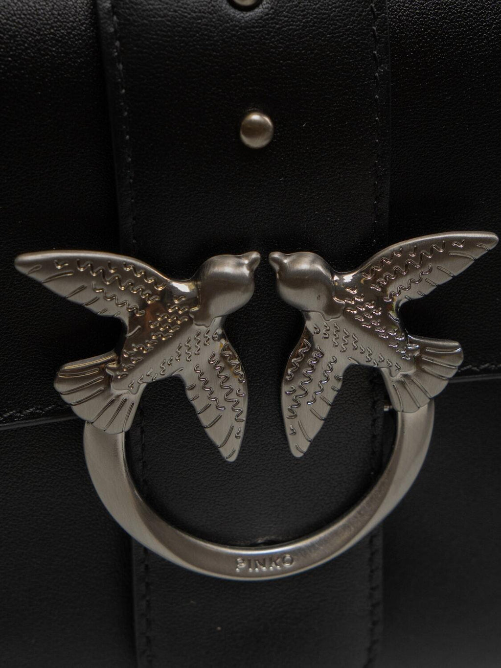 104524 A0QO/Z99E PINKO