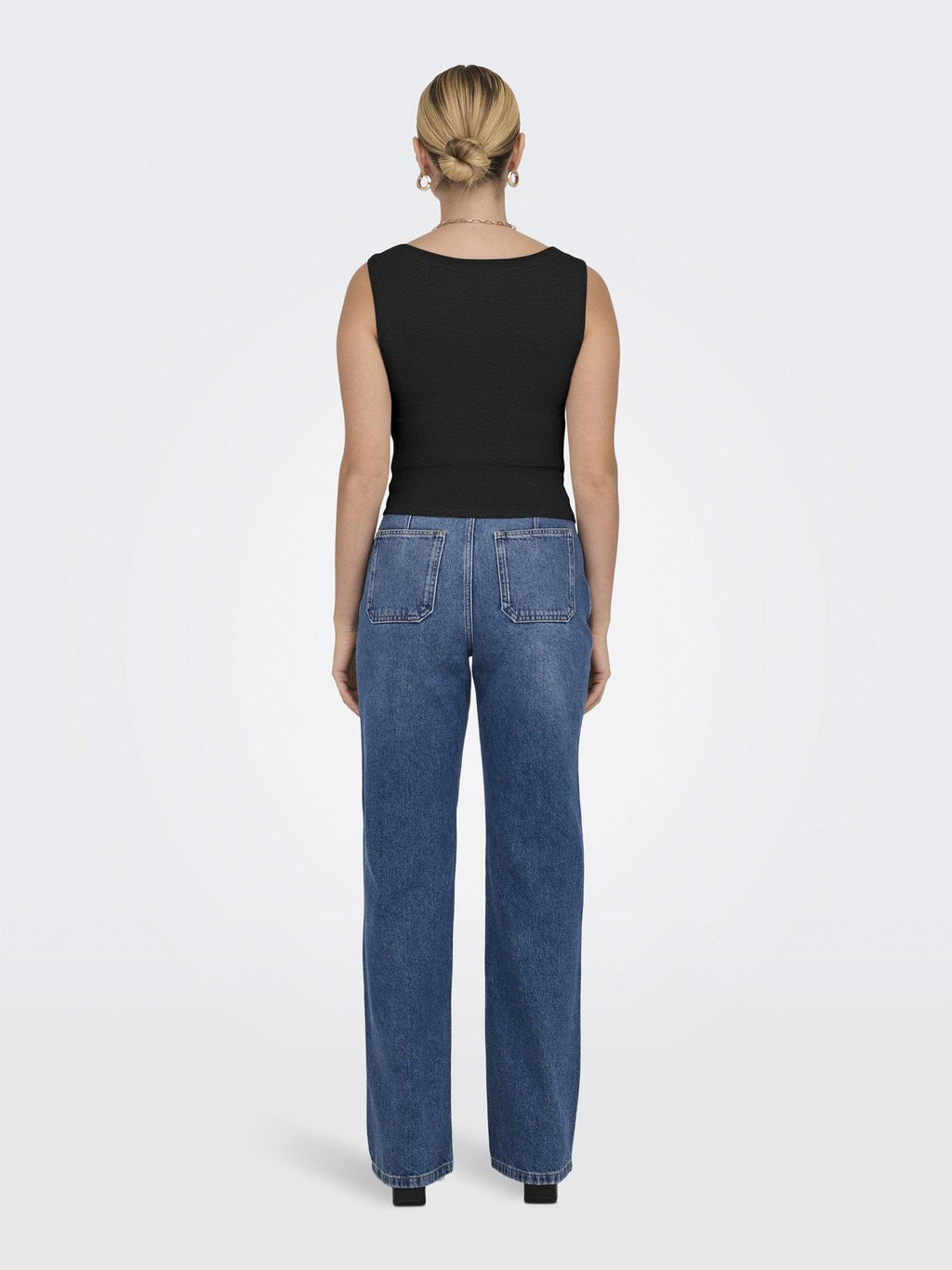 15315571/Black ONLY