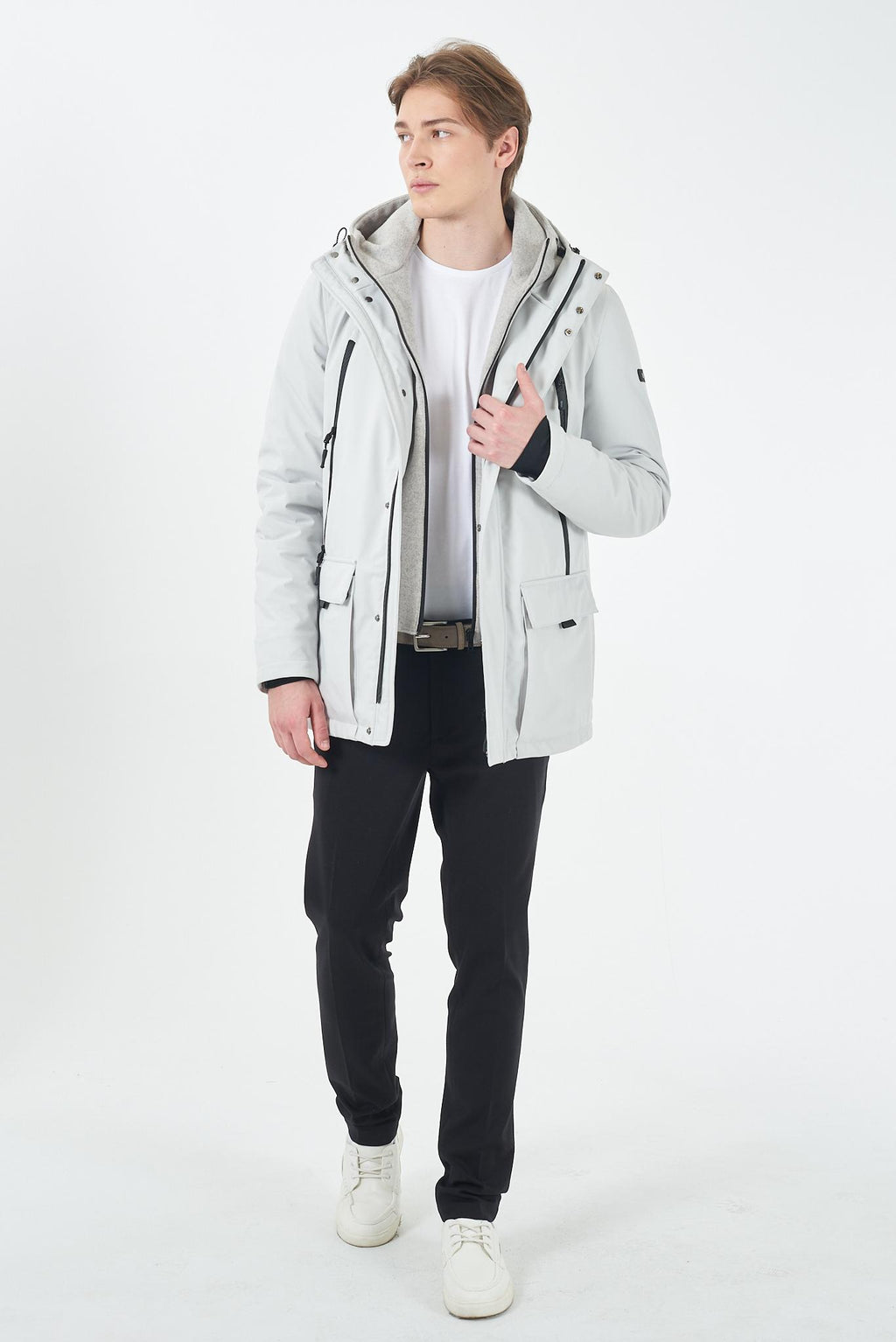 O831 B500/0124 YES ZEE