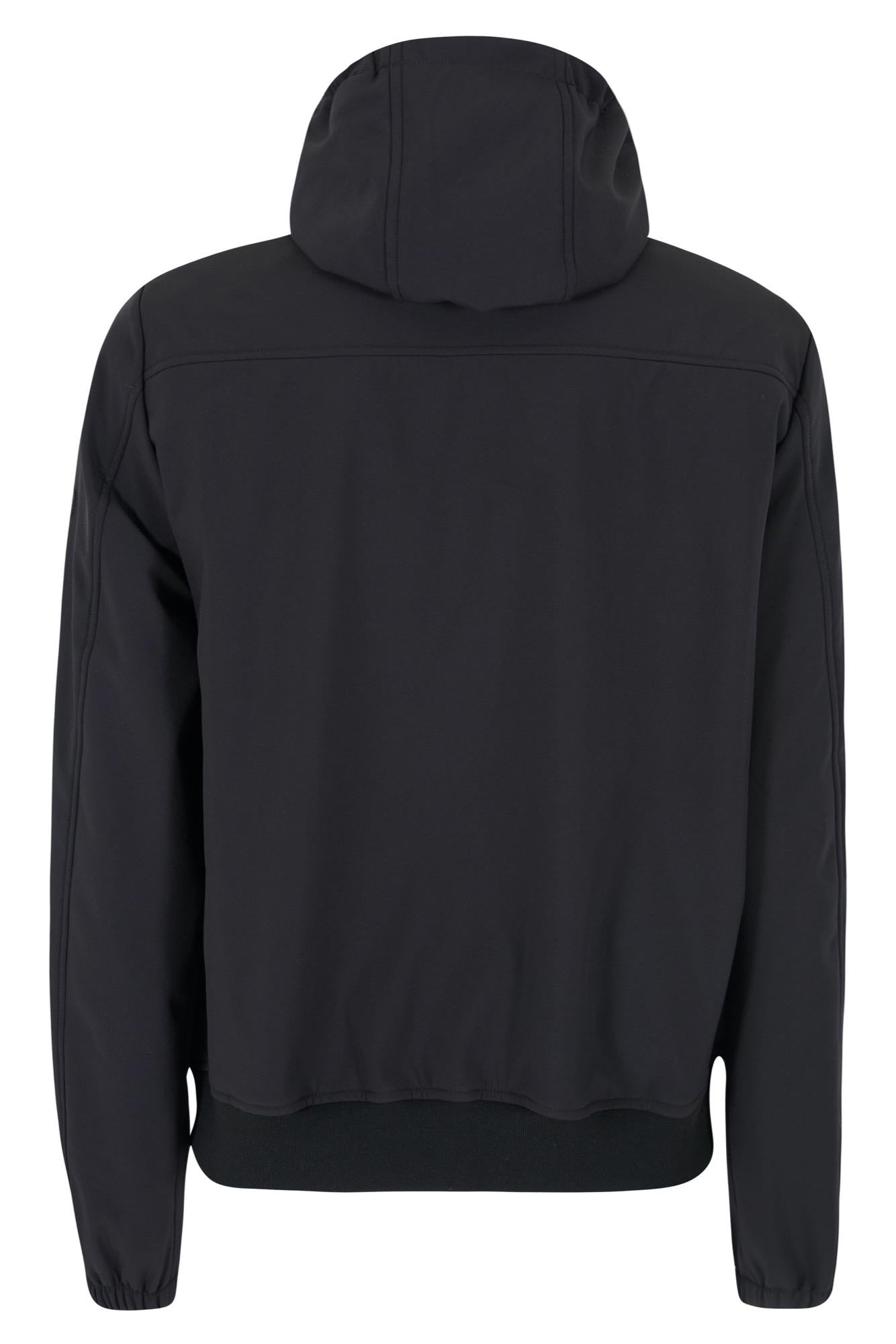 J801 NM00/0801 YES ZEE