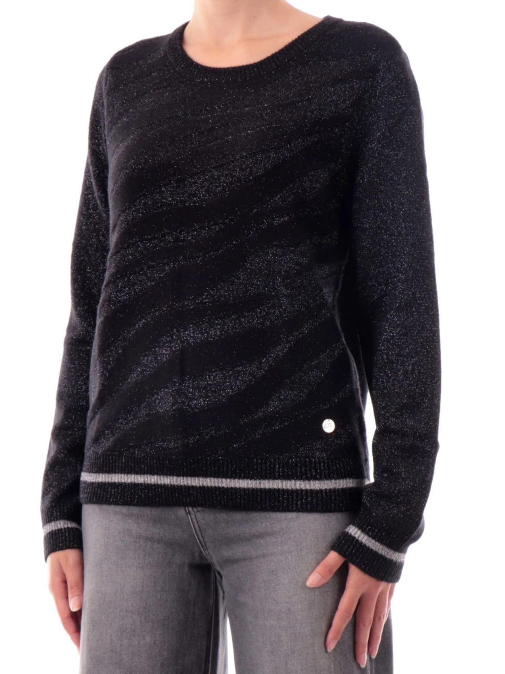 M011 BI00/0801 YES ZEE