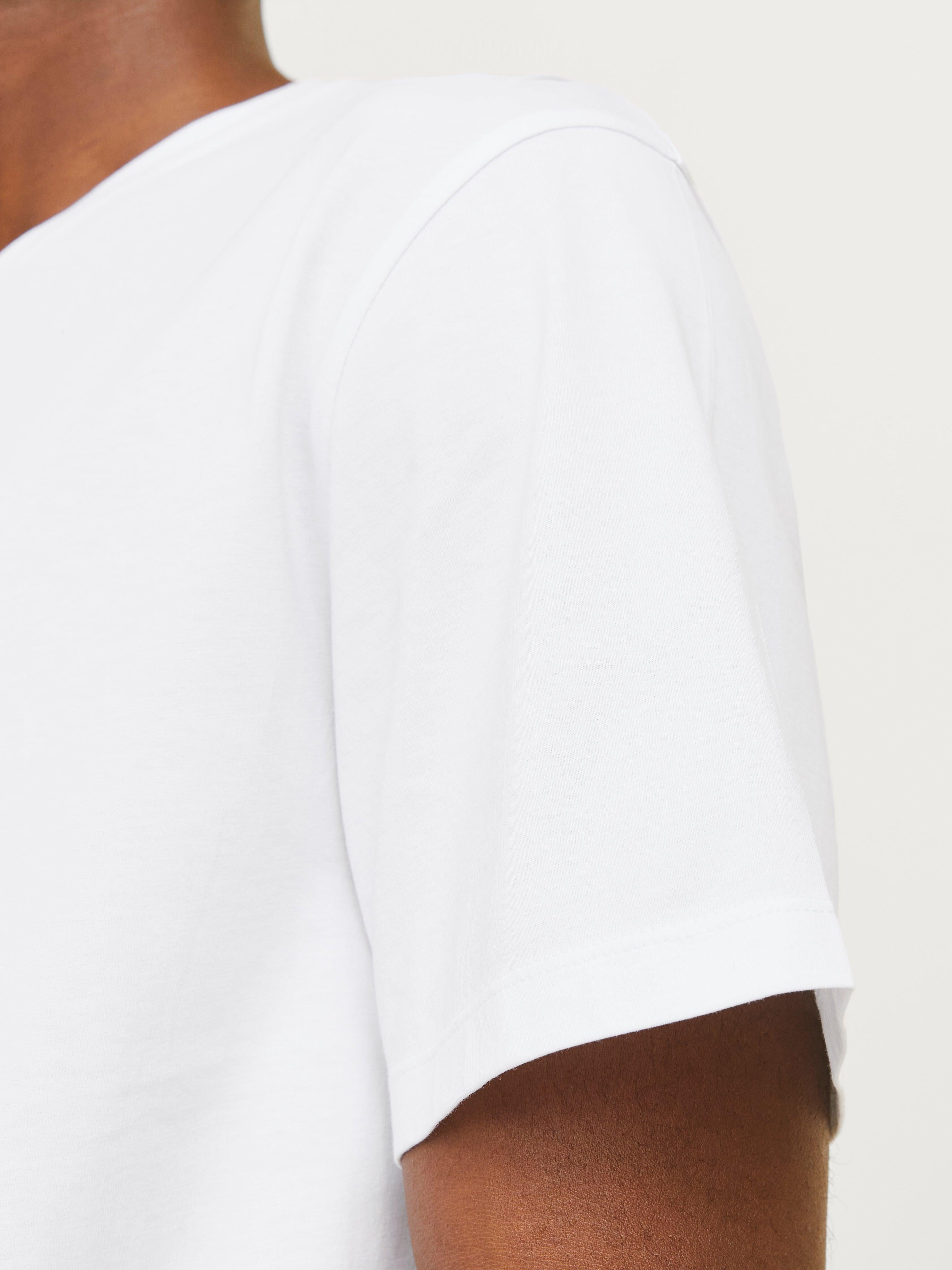 12268415/White JACK AND JONES