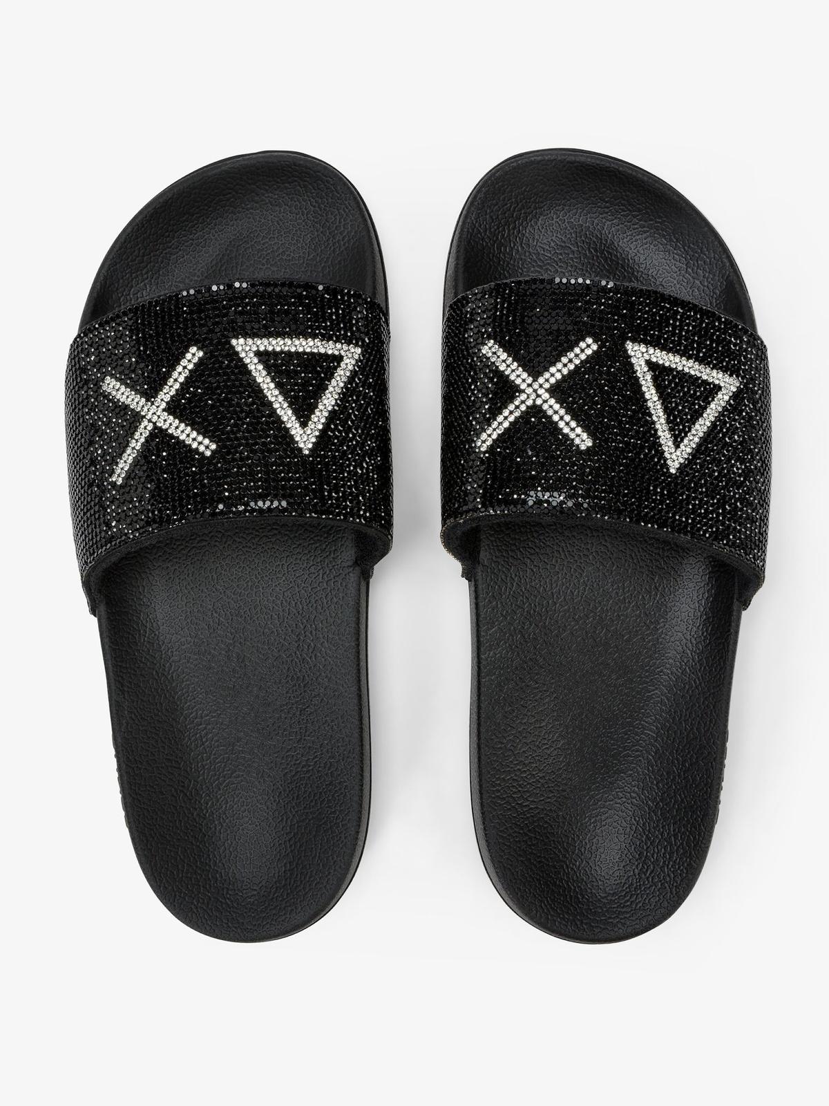 SLIPPERS STRASS LOGO 