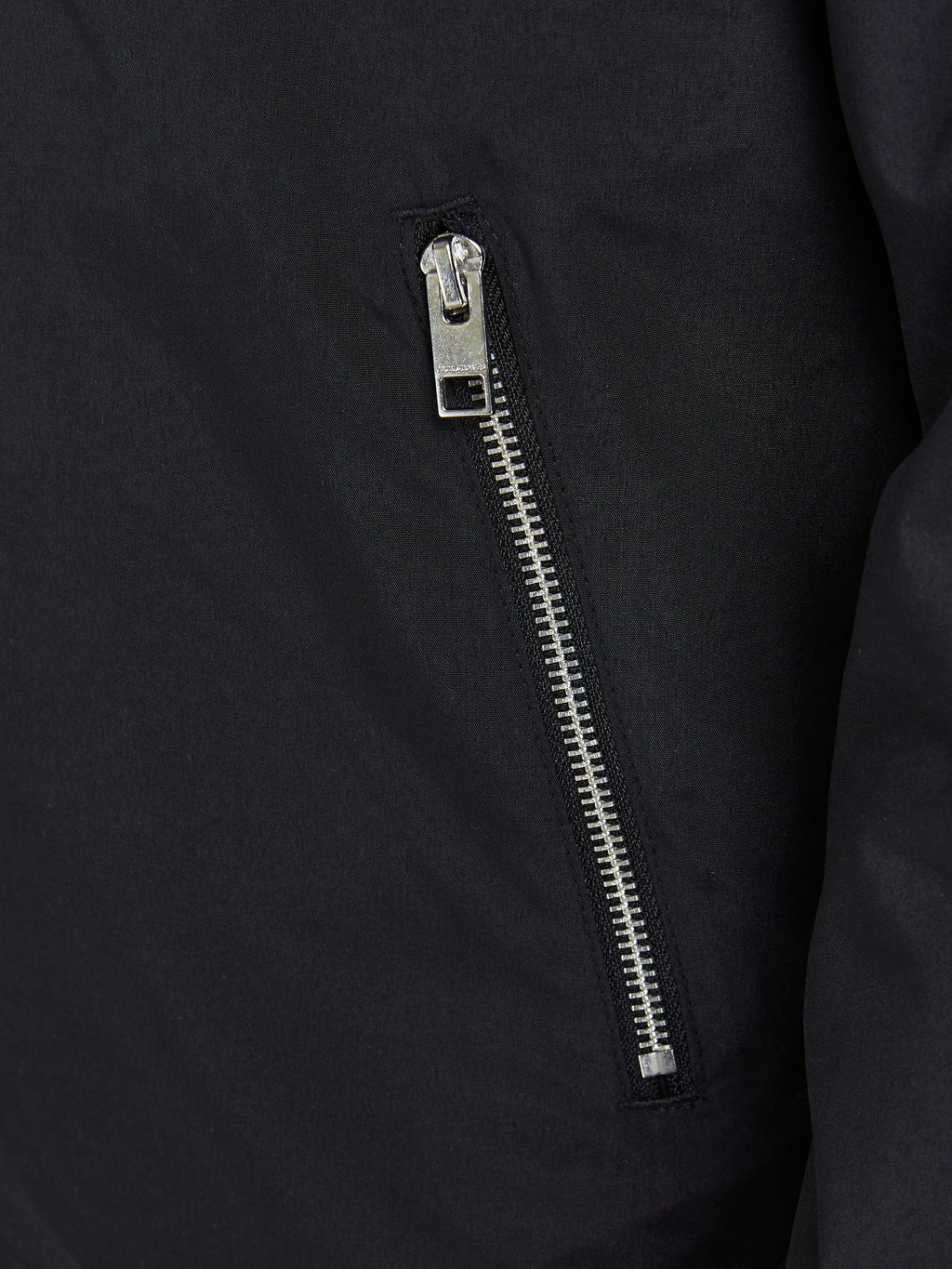 12204277/Black JACK AND JONES