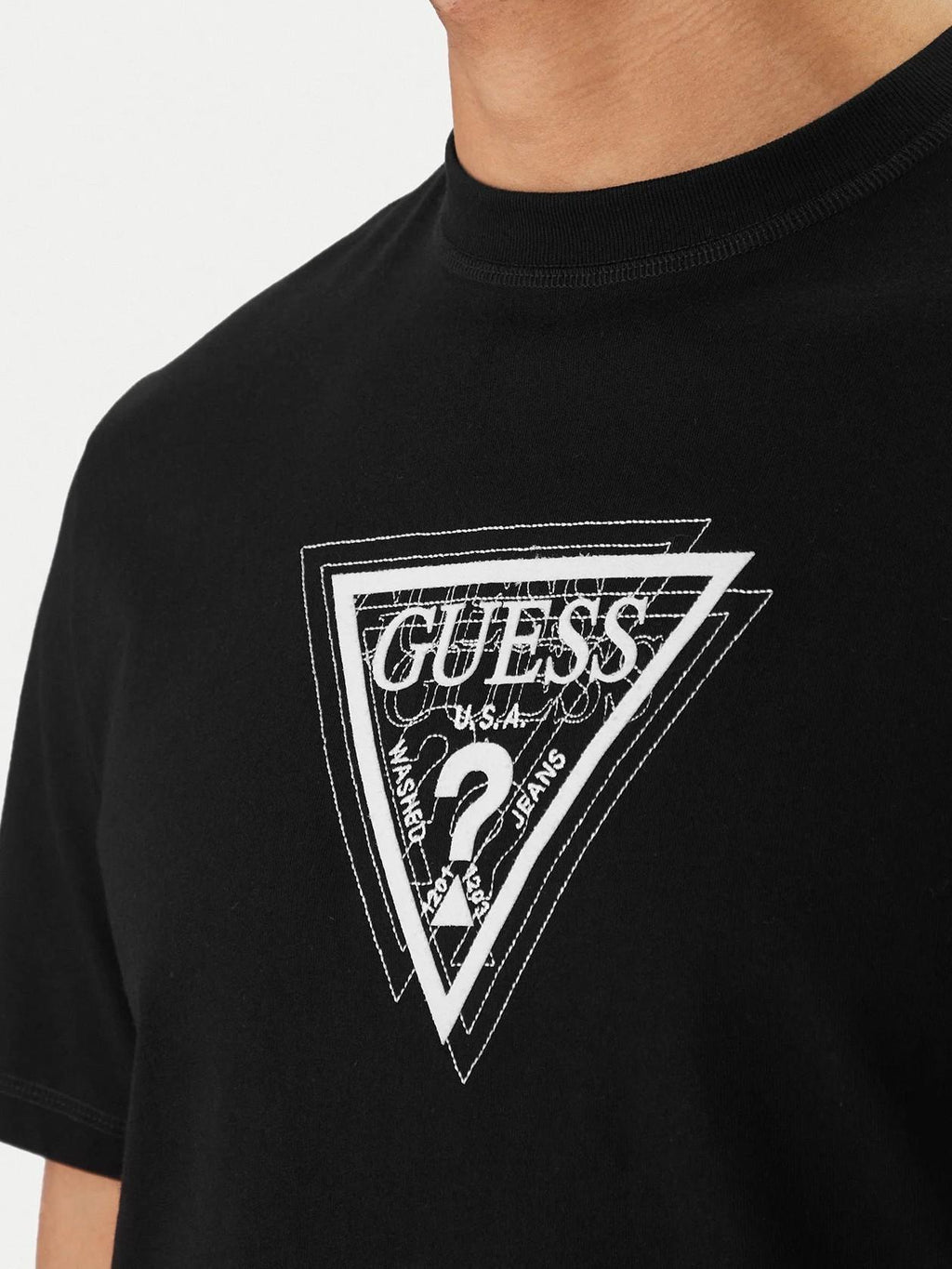 M6RI23K8FQ4/JBLK GUESS