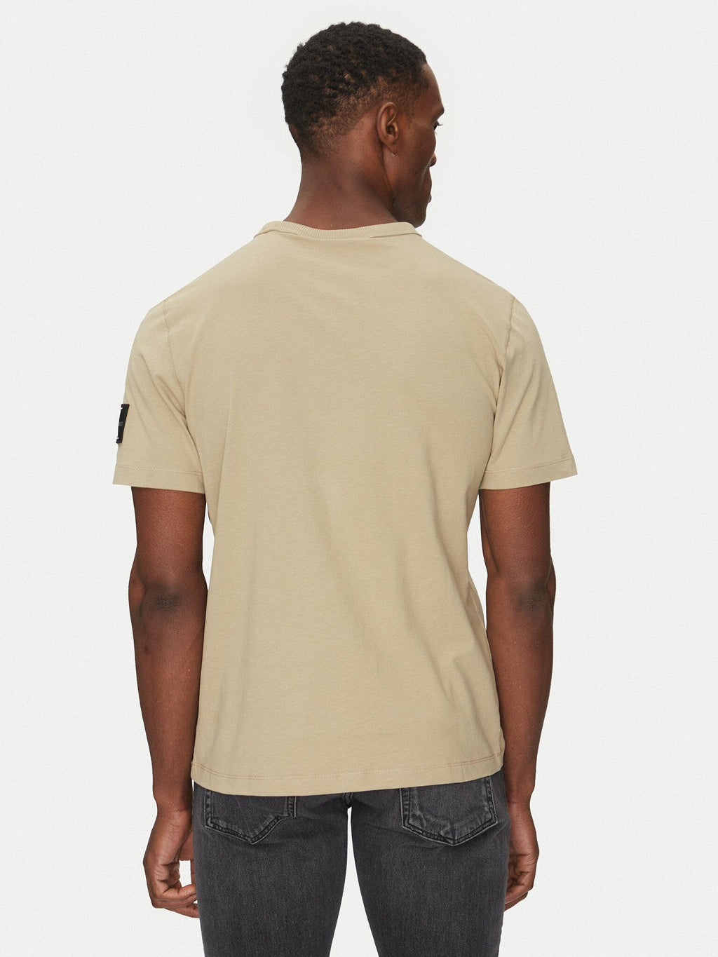 BADGE REGULAR TEE J30J323484/HI0 CALVIN KLEIN JEANS