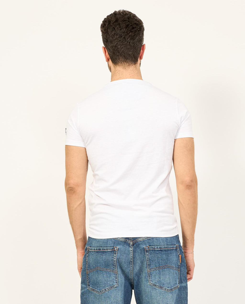 T709 SU00/0101 YES ZEE