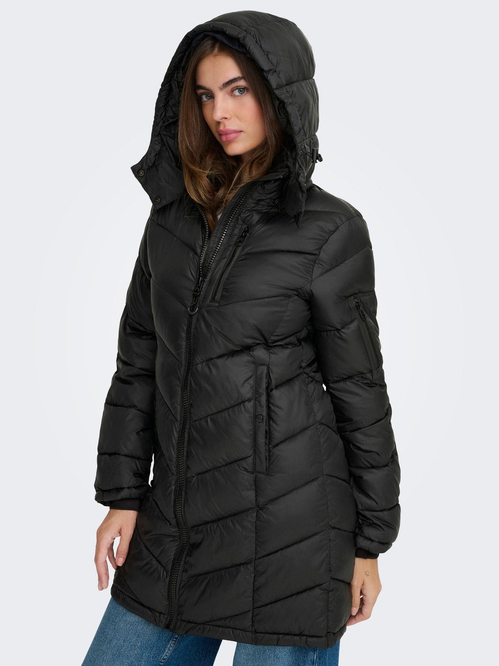 15348746/Black ONLY