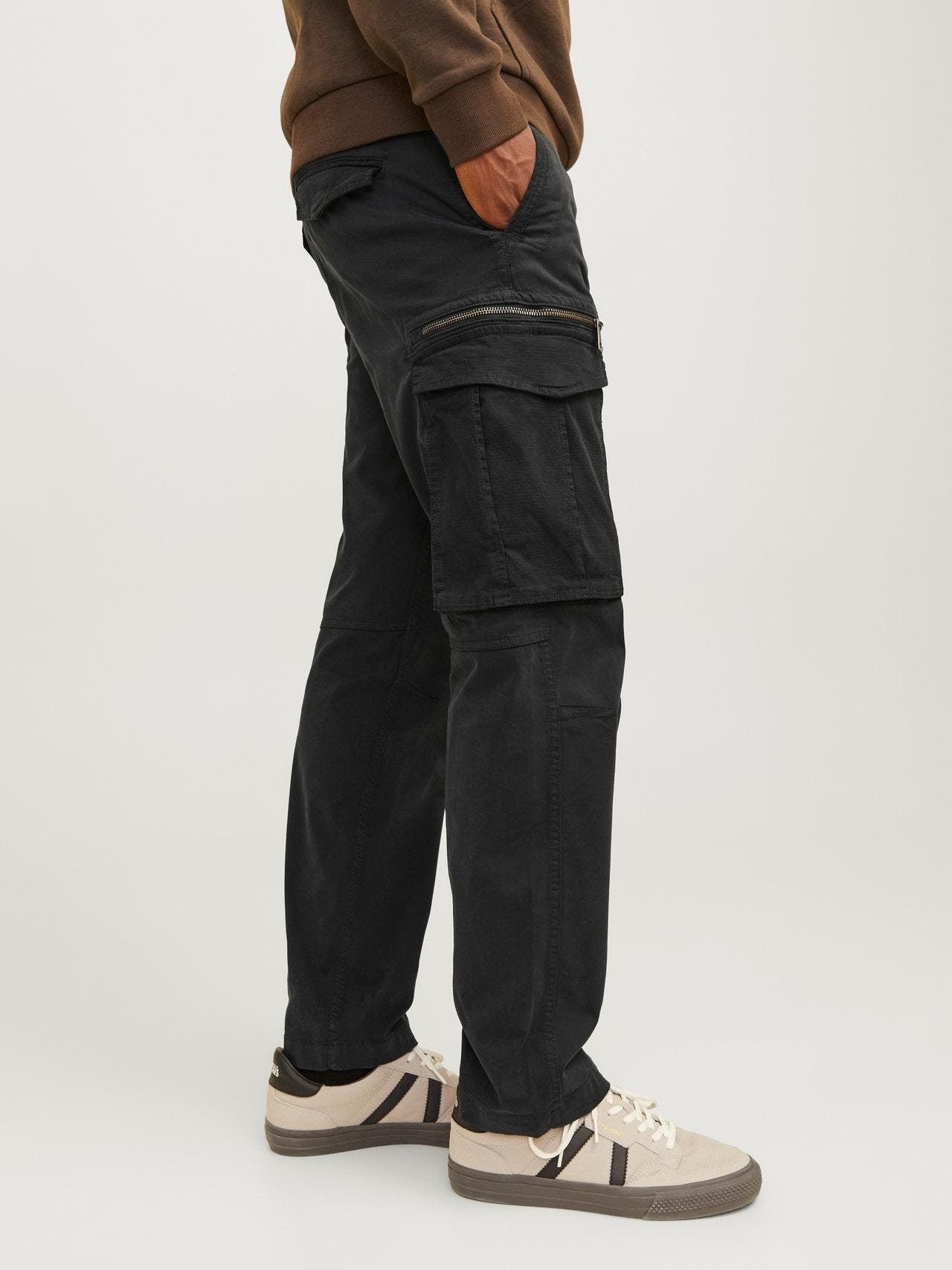 12260912/BLACK JACK AND JONES