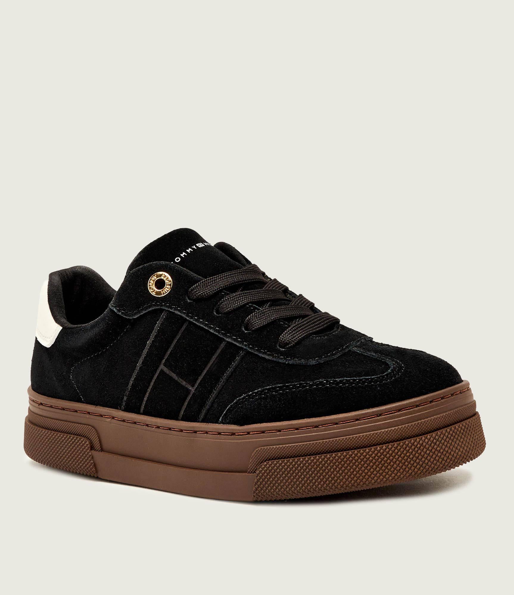 SNEAKER 