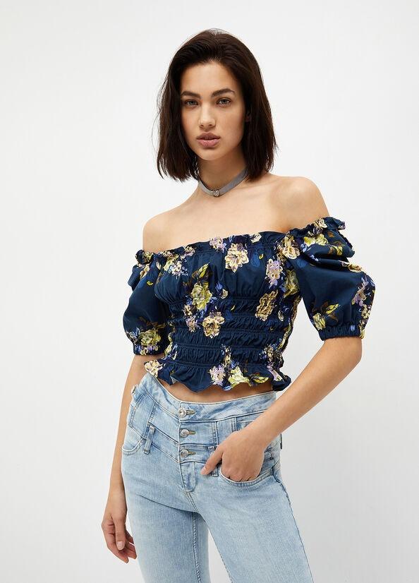 TOP LOVELY 