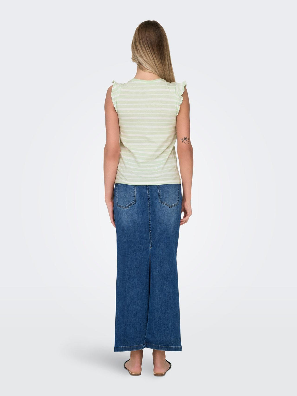 ONLMAY LIFE S/S FRILL V-NECK TOP BOX JRS 