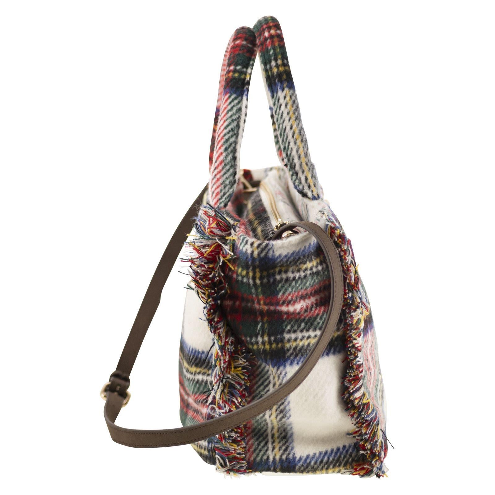 COL0029-01361I/01361I MC2 SAINT BARTH