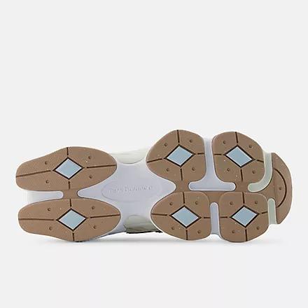 New Balance SNEAKERS 9060 IN PELLE E TESSUTO MULTICOLOR 