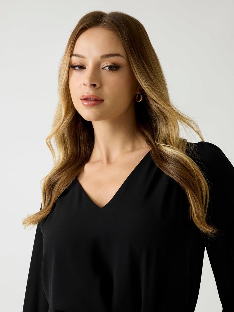 W5BK51WGLA2/JBLK GUESS