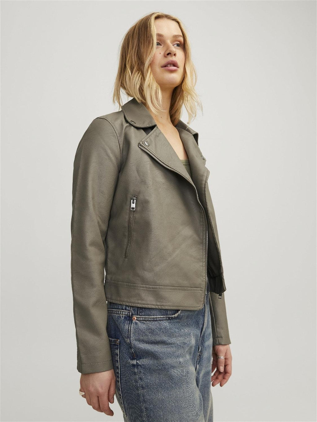 12206262/Brindle JJXX