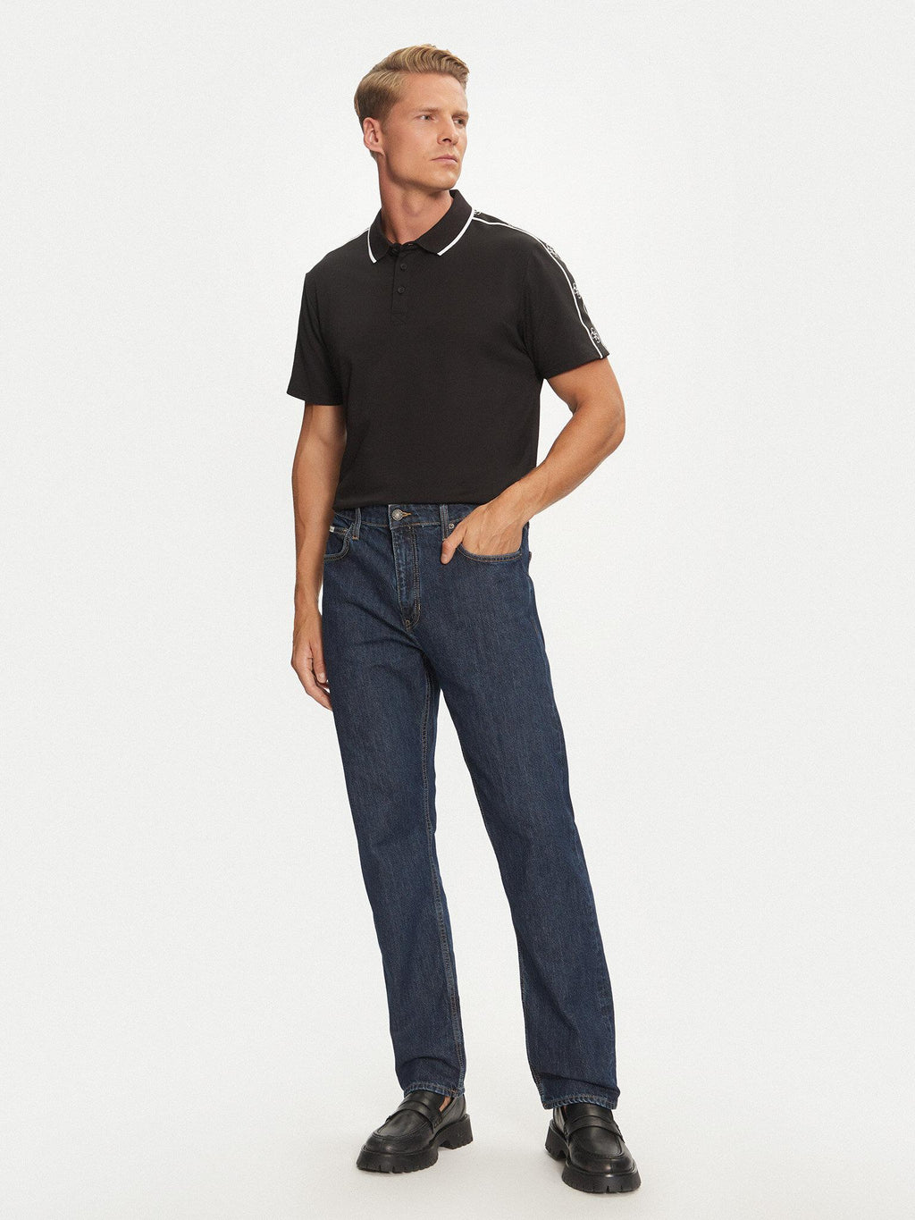 M4YP40KARS0/JBLK GUESS