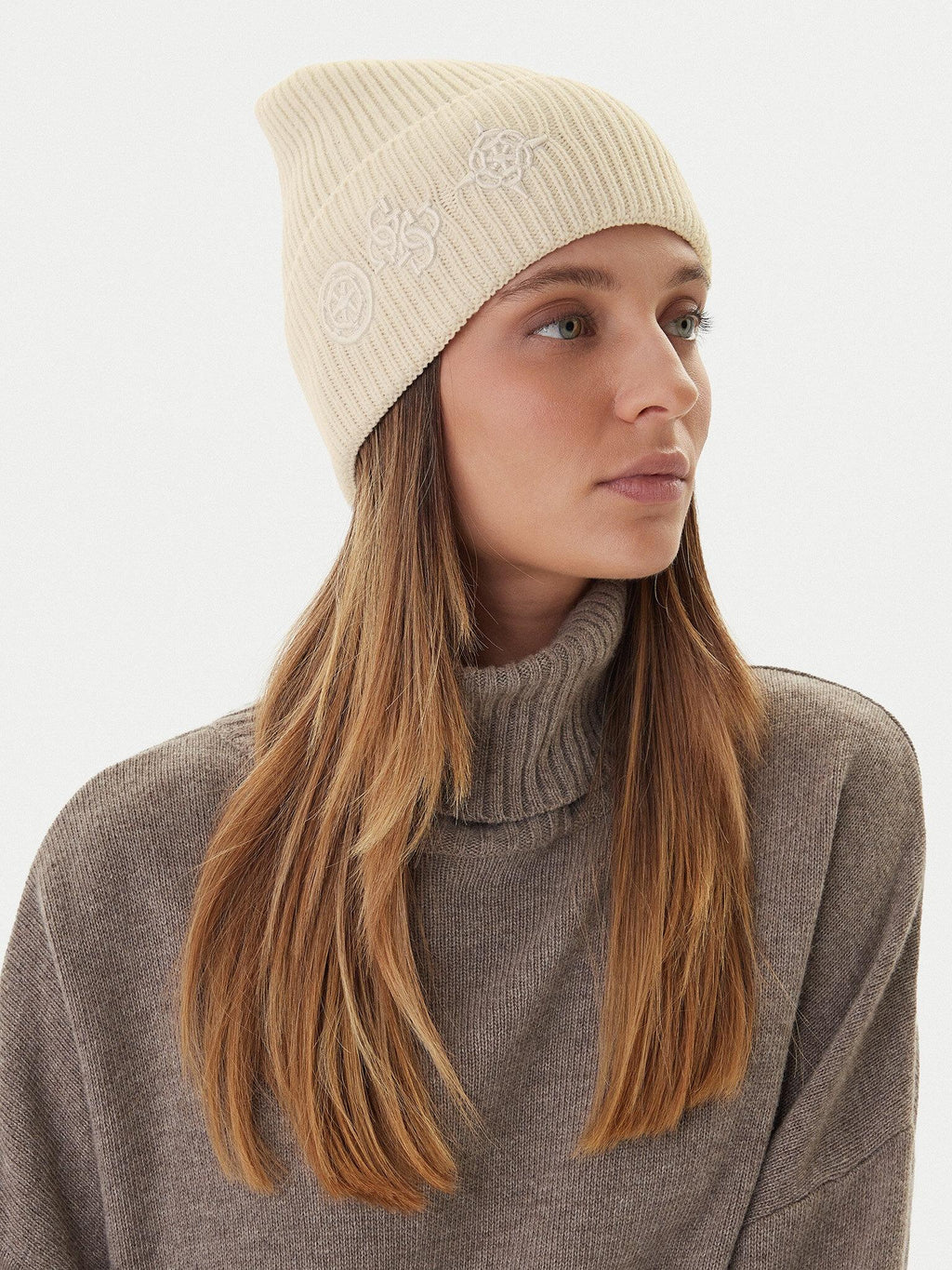 AW5404POL01/TAU GUESS