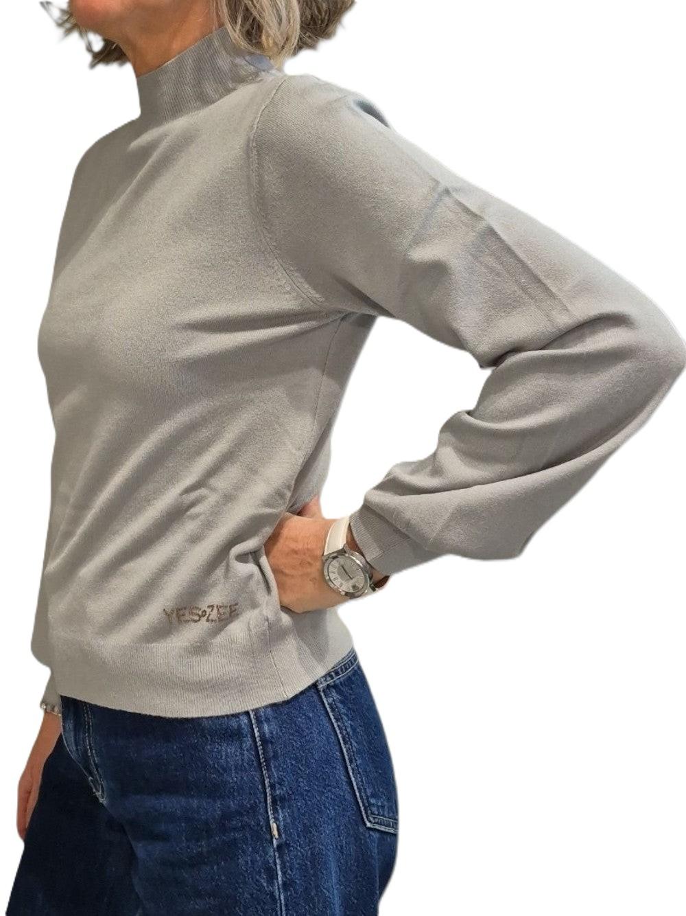 M002 RU00/0819 YES ZEE