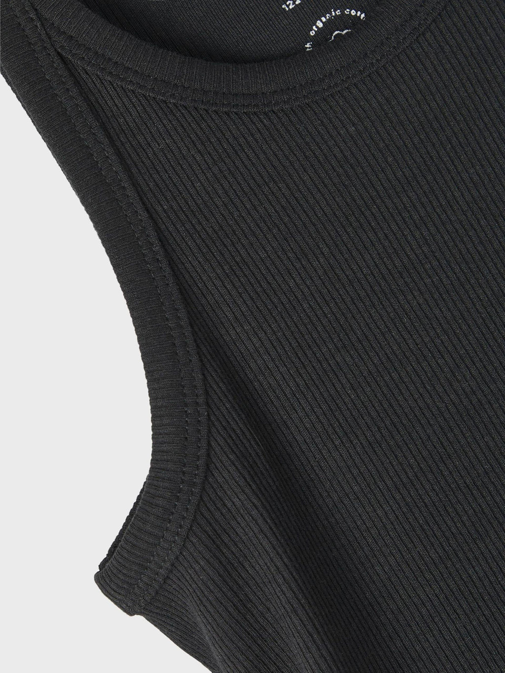 13216904/Black NAME.IT