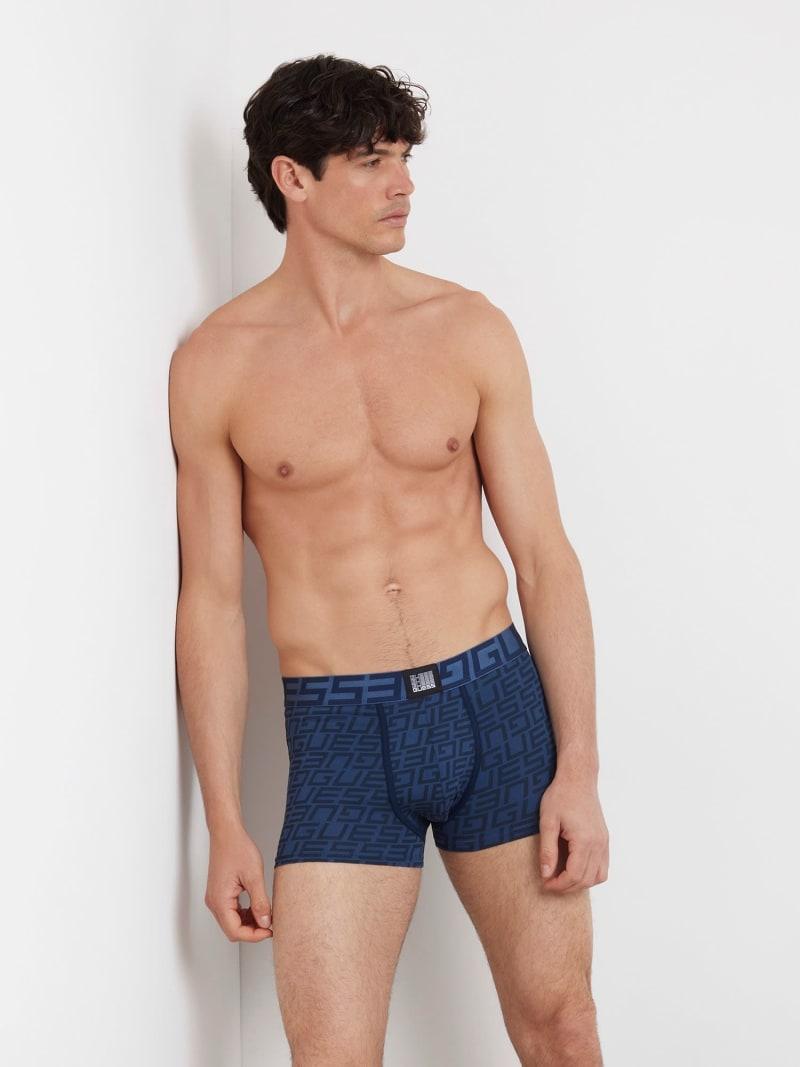 U4RG01K6YW0/P7CJ GUESS