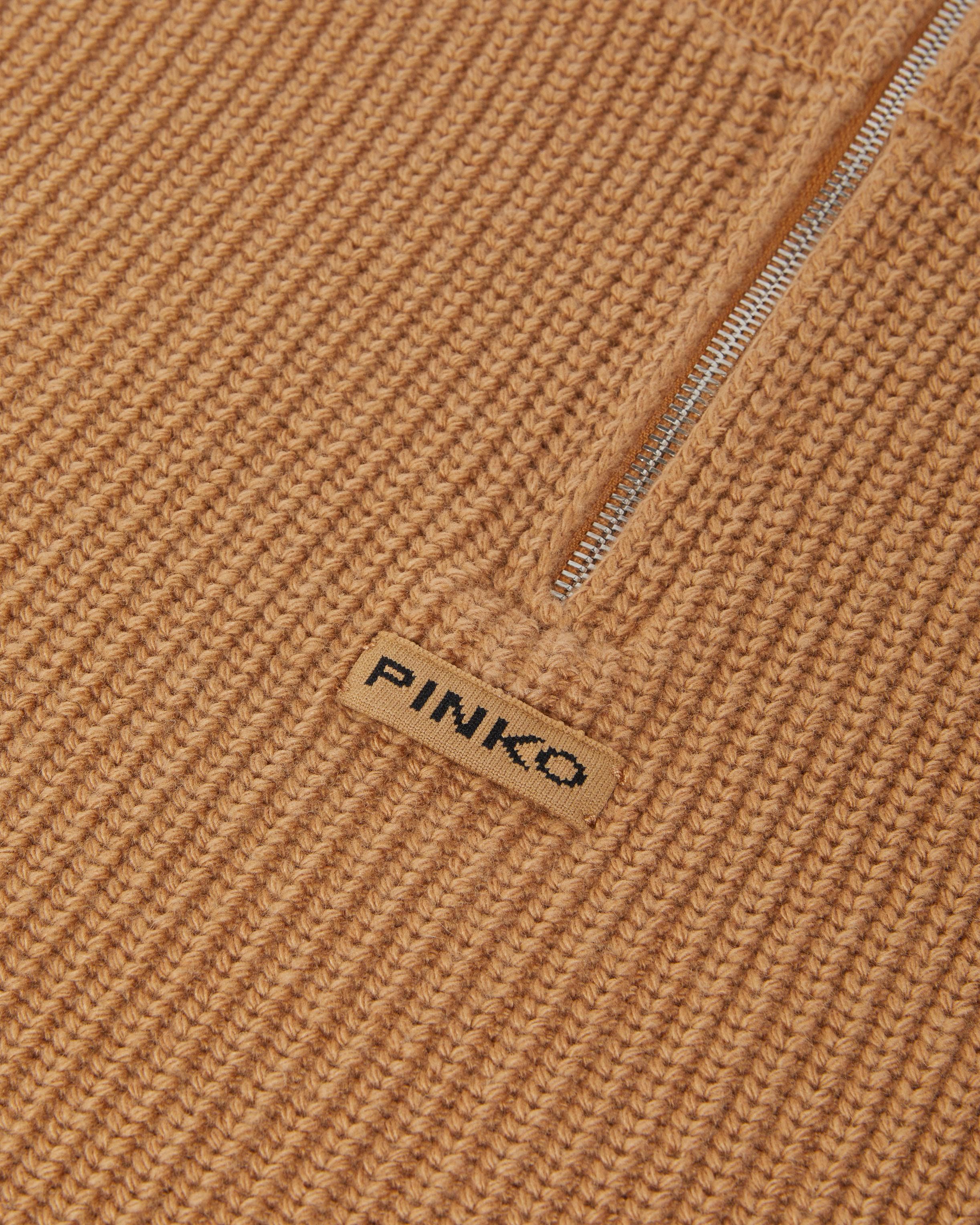 105994 A2Z4/D23 PINKO