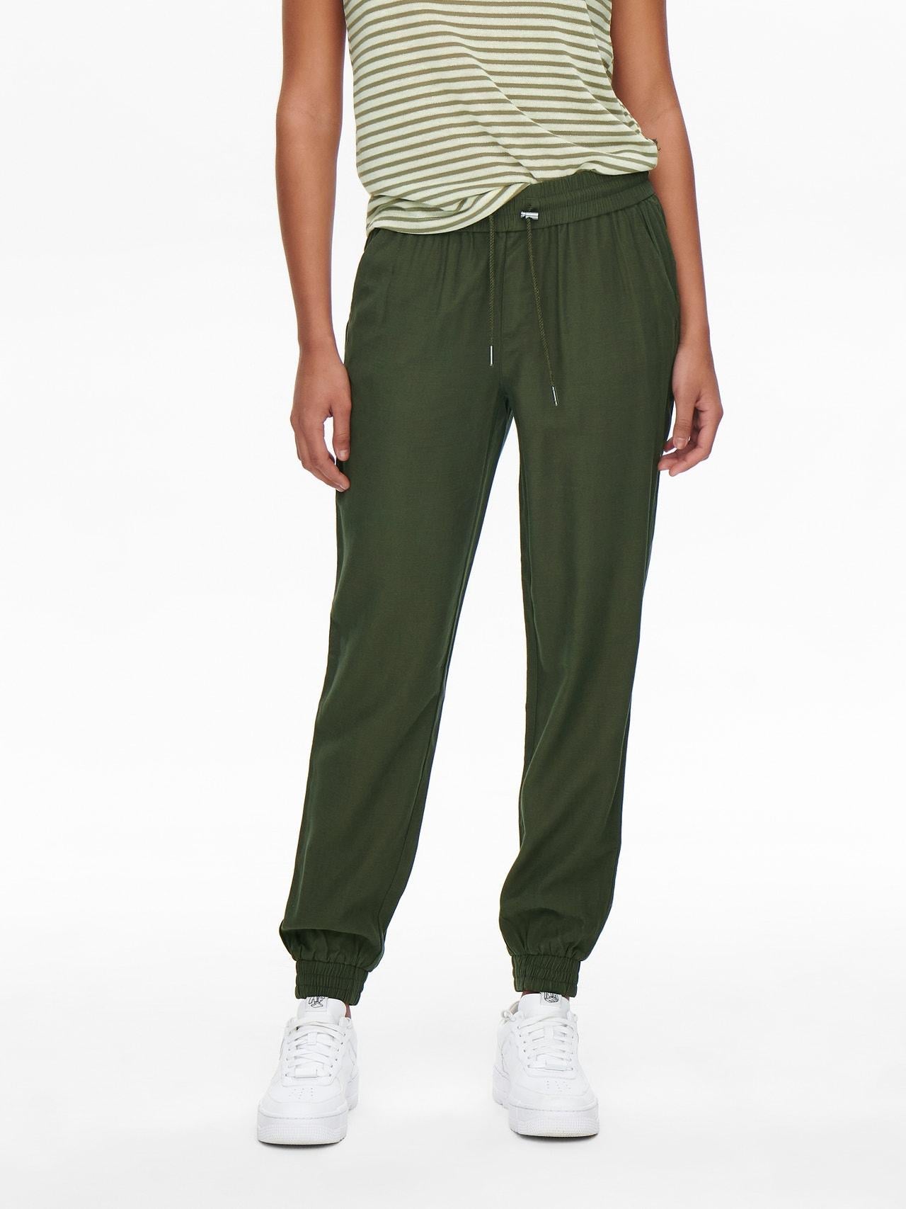 15203946/Grape Leaf ONLY