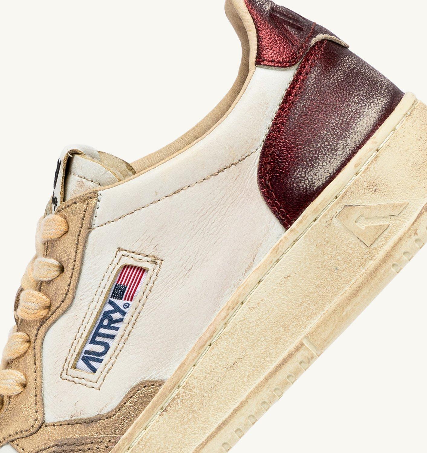 Autry Women's Medalist Low Super Vintage 