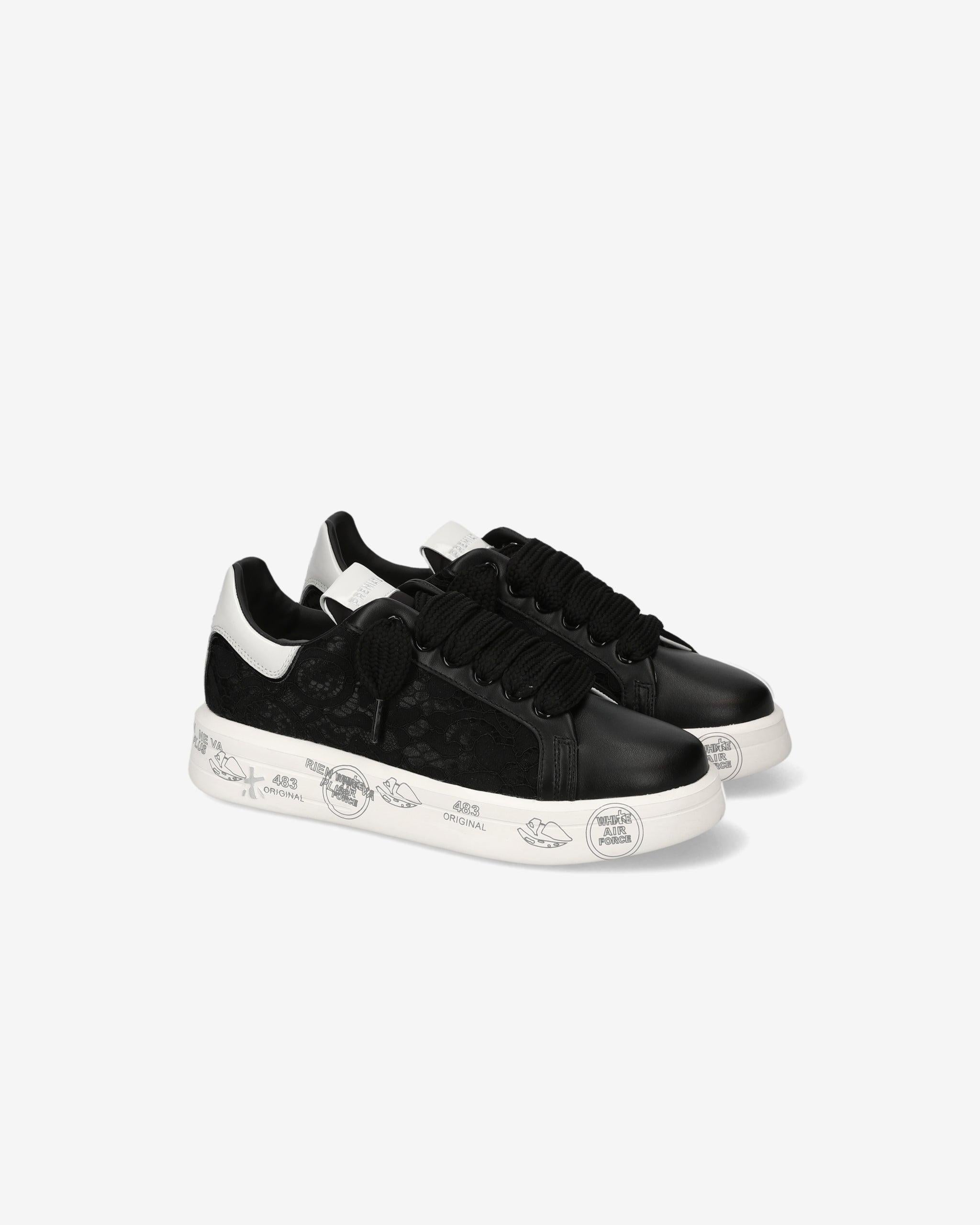 SNEAKERS 