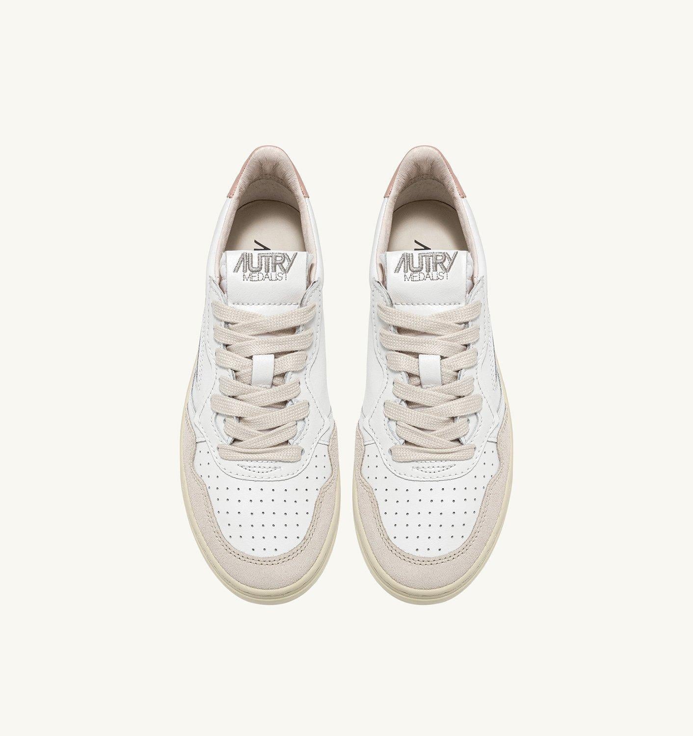 Autry Women's 01 Medalist Low Suede AULW-LS37/WHITE-POWDER AUTRY