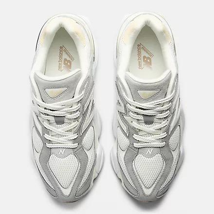 New Balance SNEAKERS 9060 IN PELLE E TESSUTO MULTICOLOR U9060/AUB NEW BALANCE