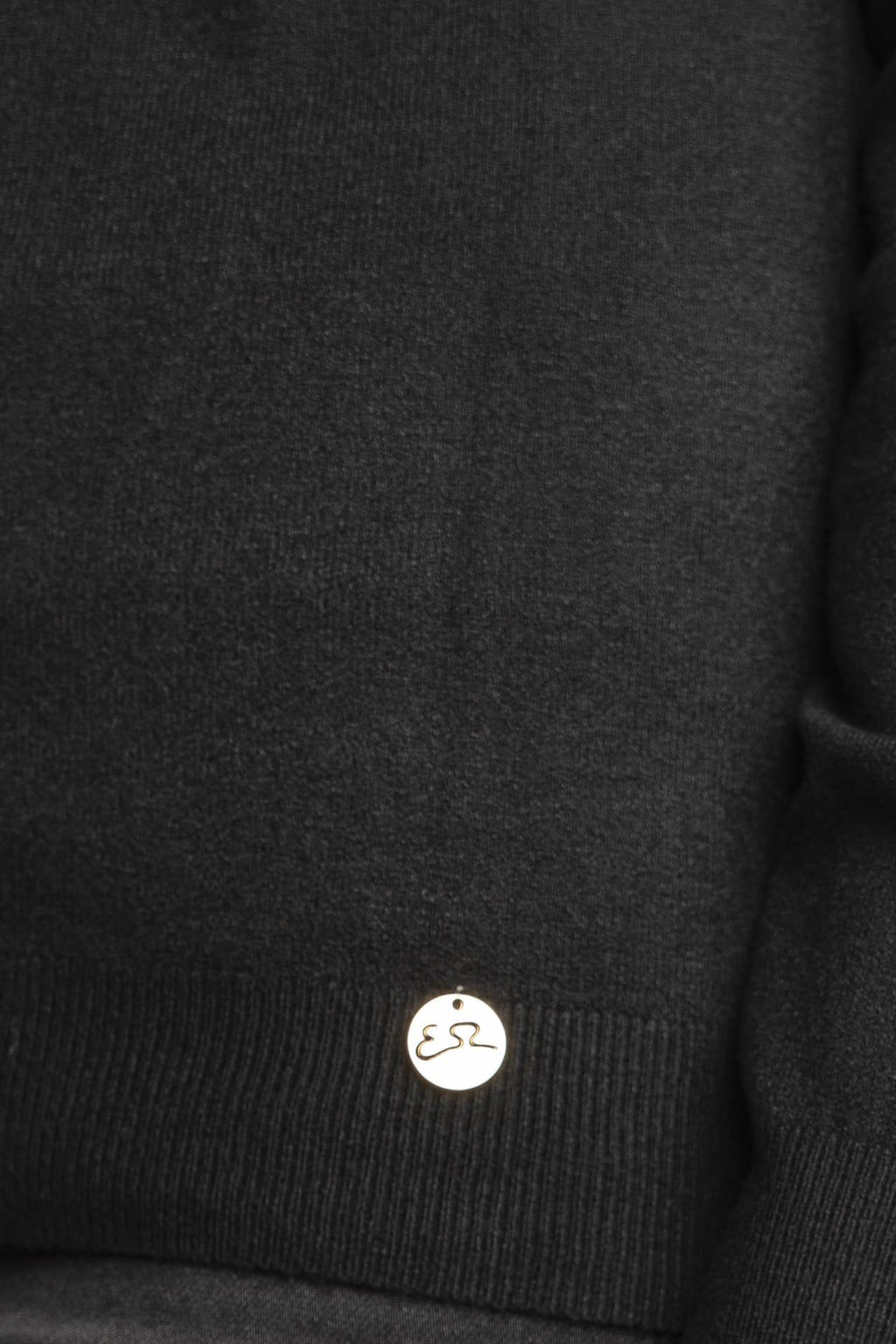 M053 RU00/0801 YES ZEE