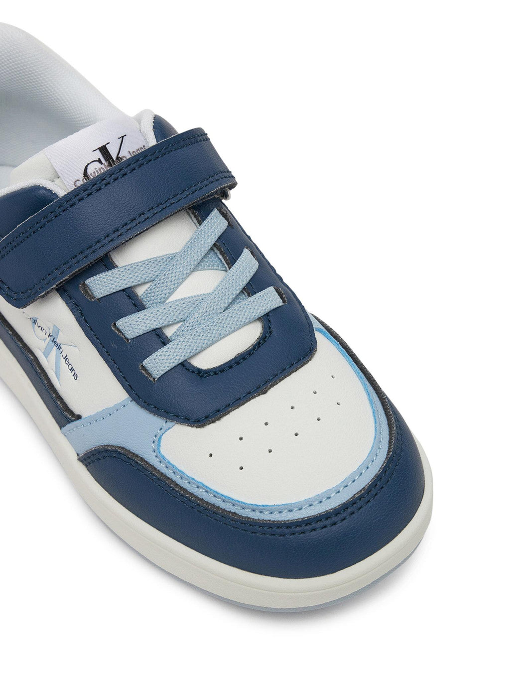 SNEAKER BASSA LACCI/VELCRO 