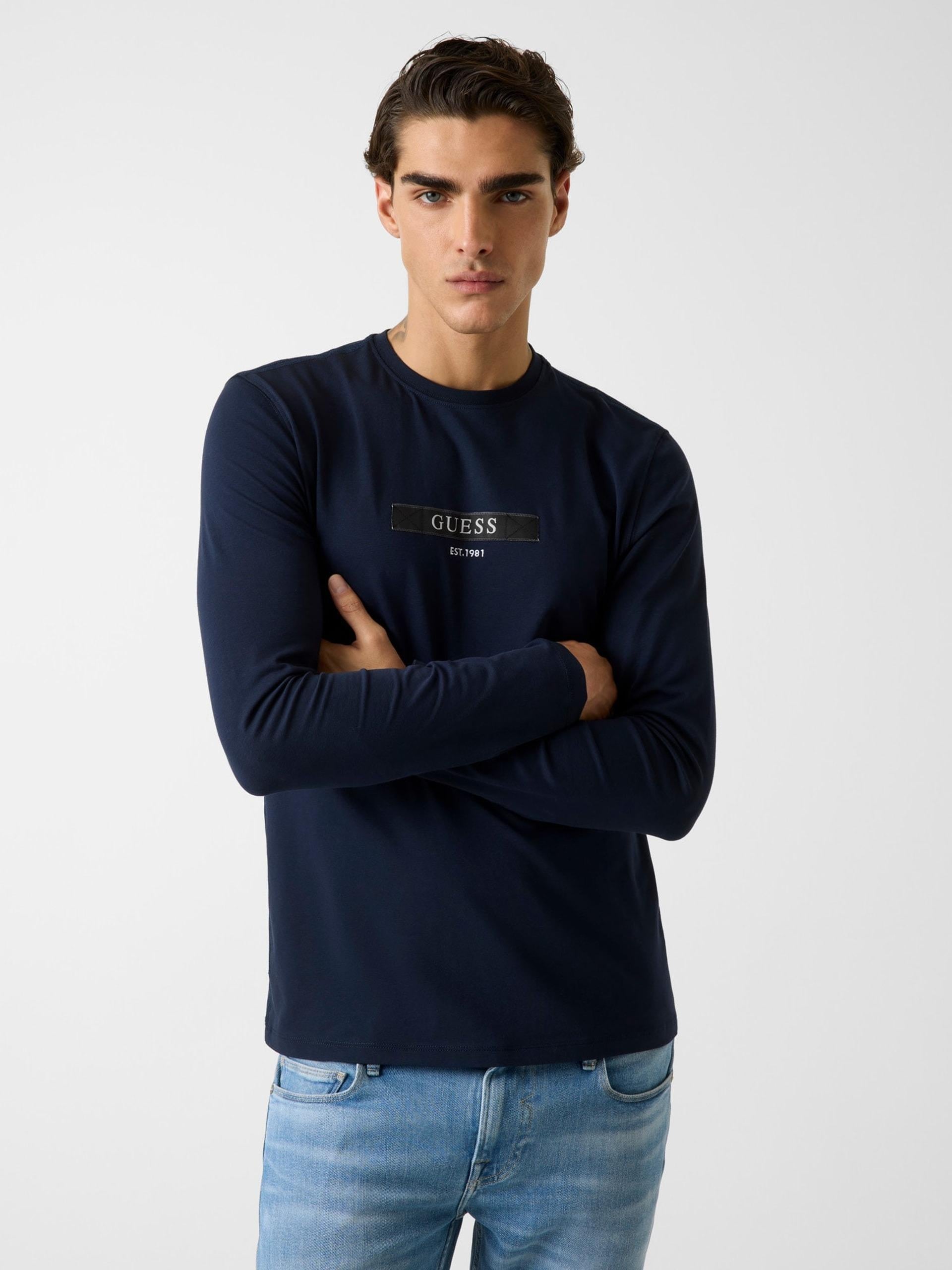 M6RI18J1314/G7V2 GUESS