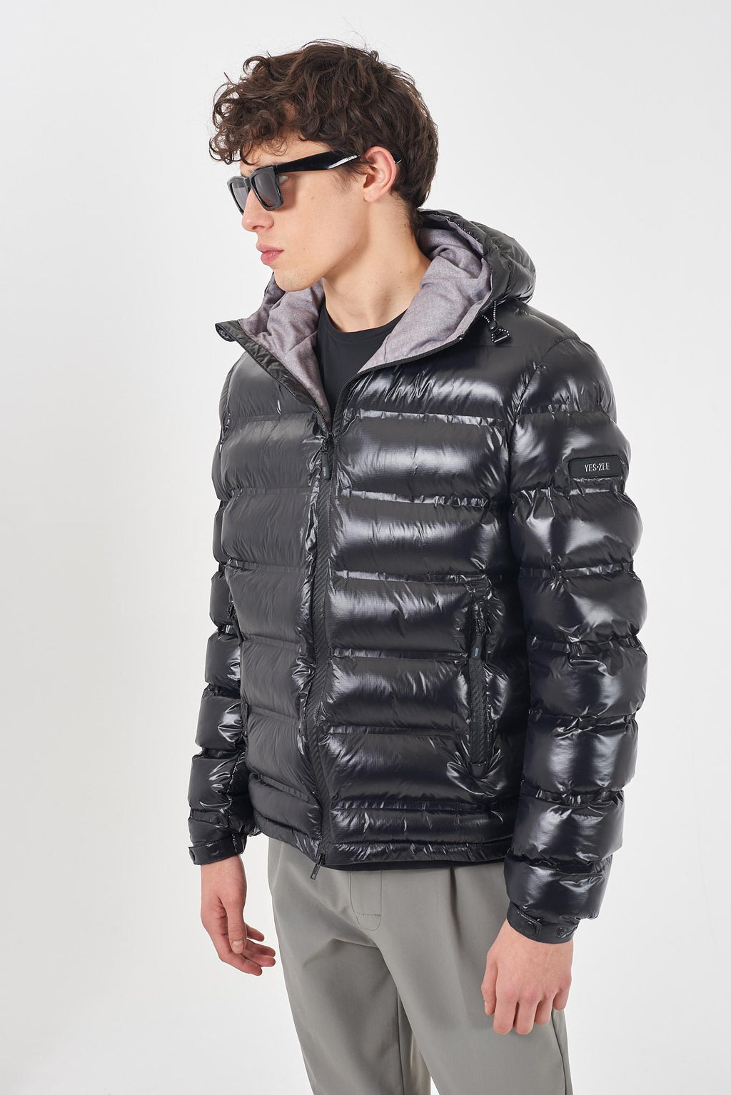 J822 B400/0801 YES ZEE