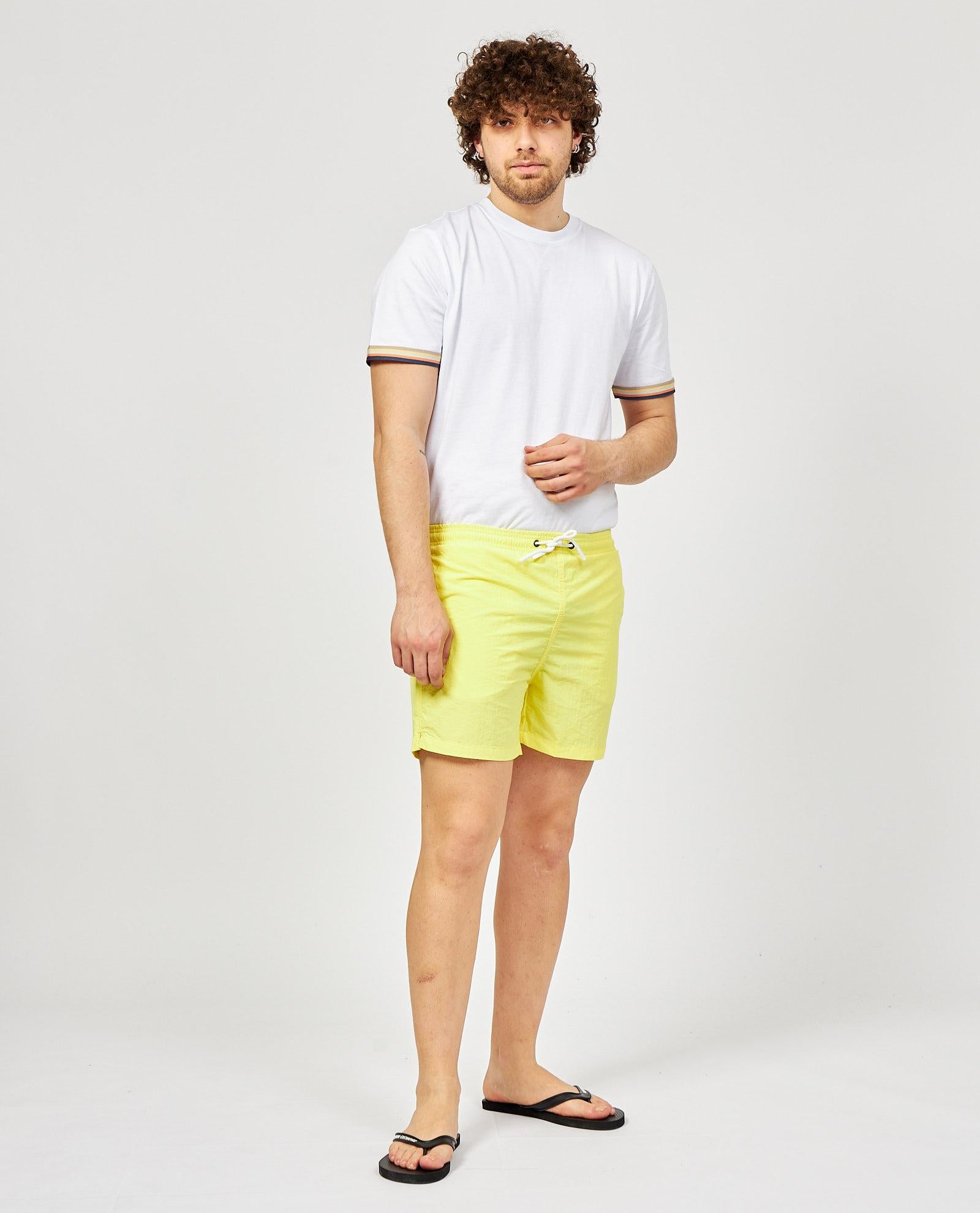 D700 US00/0325 YES ZEE