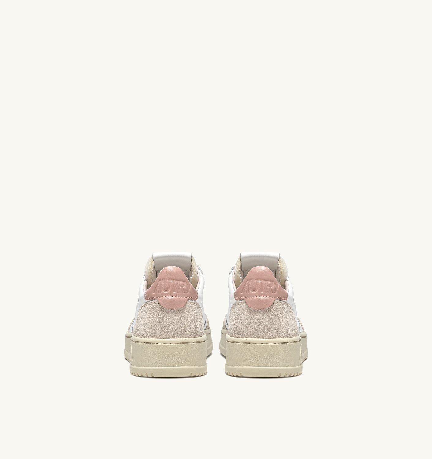 Autry Women's 01 Medalist Low Suede AULW-LS37/WHITE-POWDER AUTRY