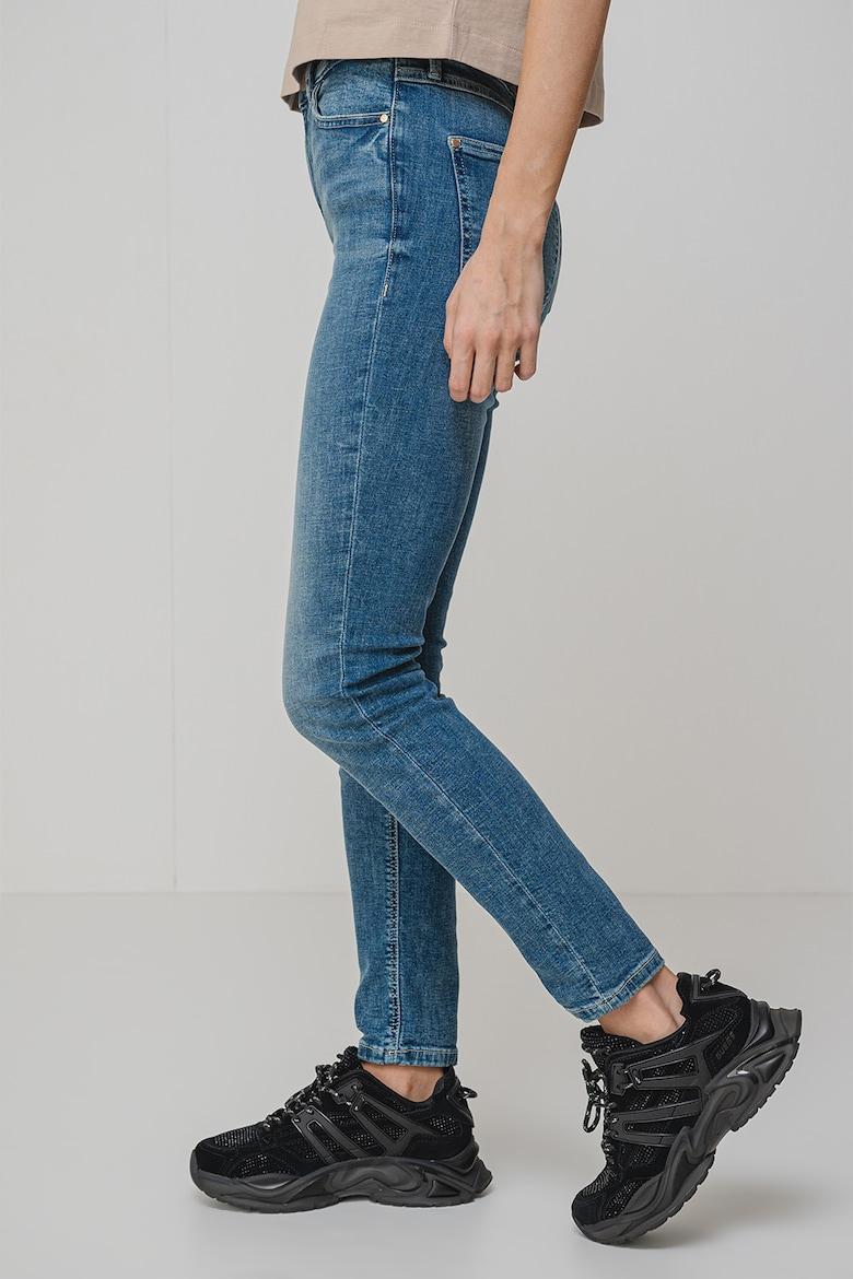 W5RA46D5L72/DCVT GUESS