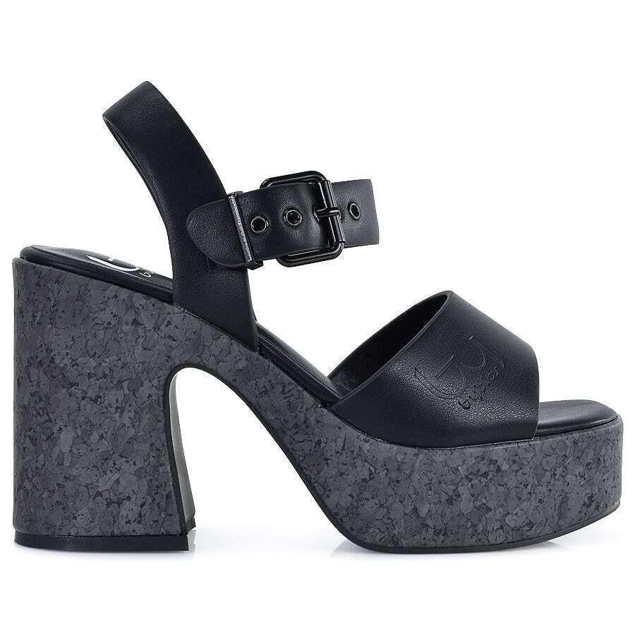 HIGH HEELS 